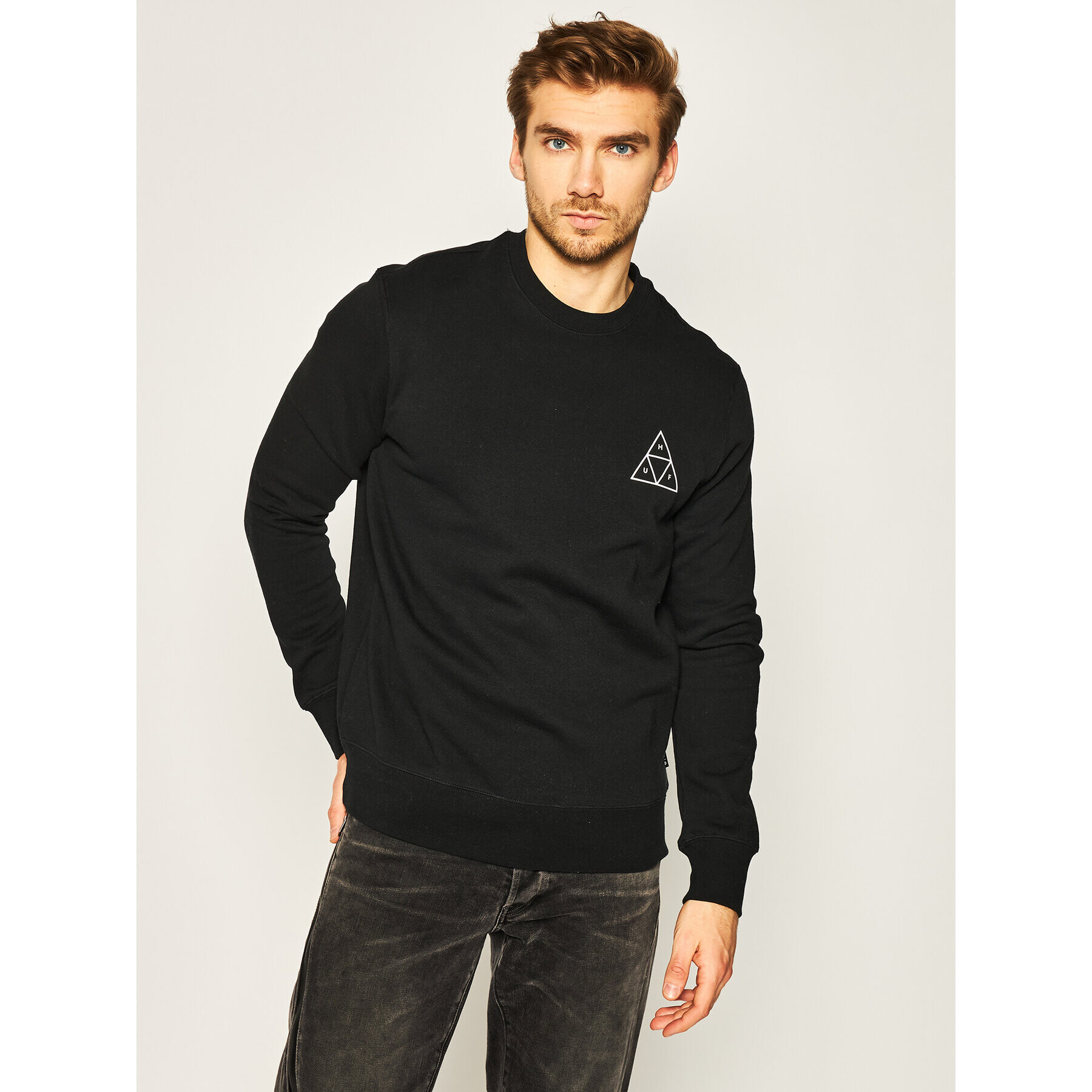 HUF Суитшърт Essentials Tt Crew PF00101 Черен Regular Fit - Pepit.bg