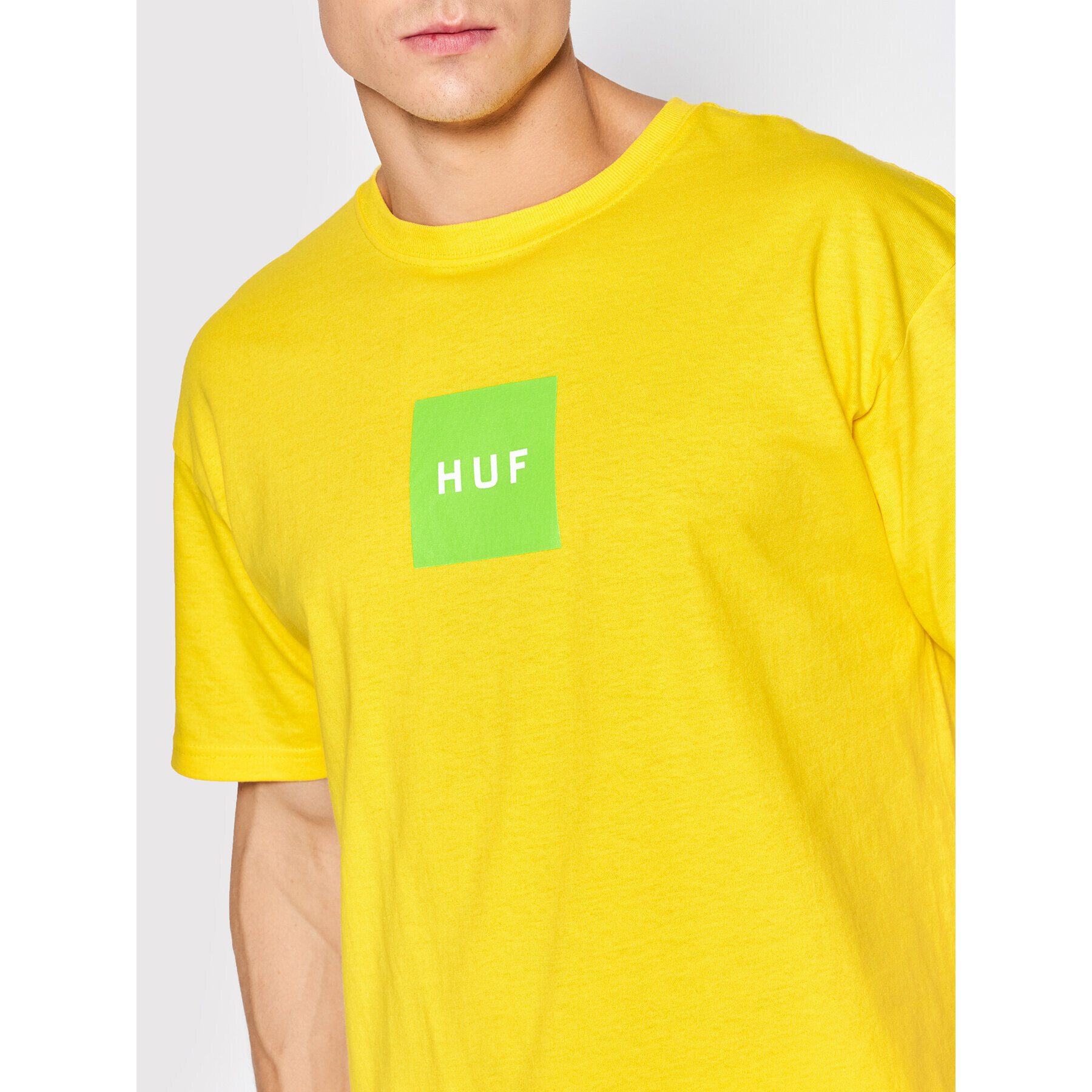 HUF Тишърт Essentials Box Logo TS01666 Жълт Regular Fit - Pepit.bg