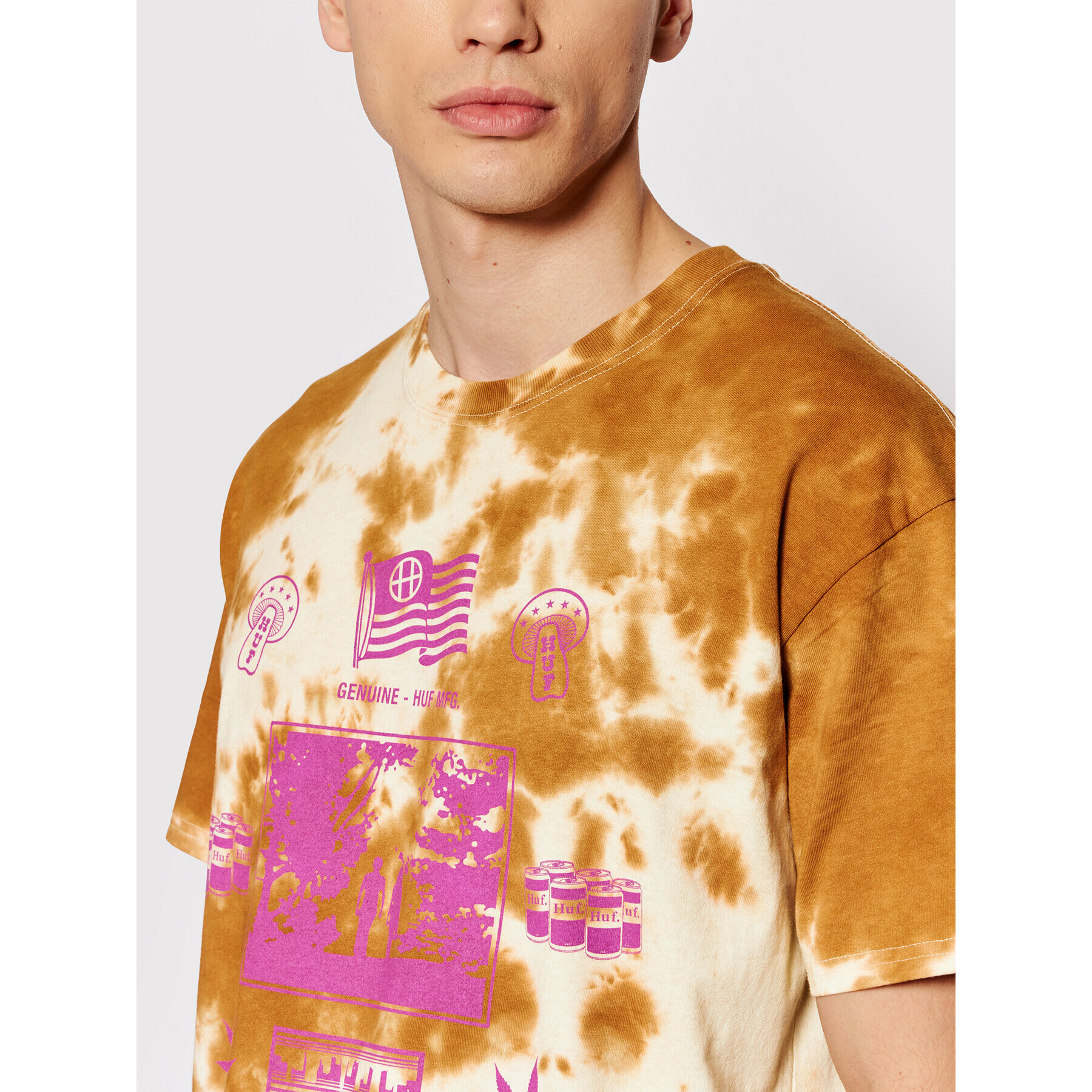 HUF Тишърт Gathering TS01497 Кафяв Regular Fit - Pepit.bg