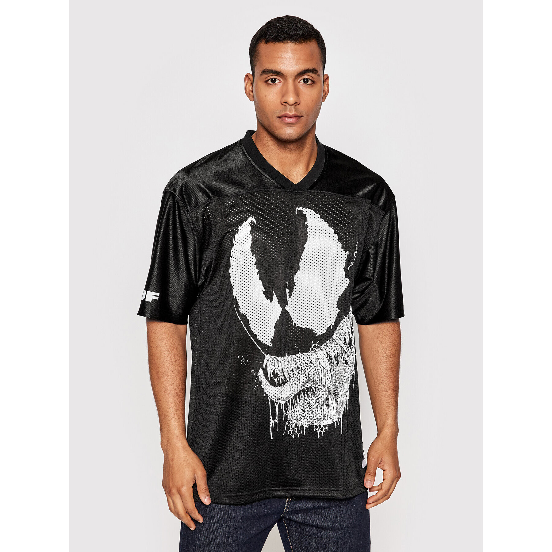 HUF Тишърт MARVEL Venom Football KN00413 Черен Regular Fit - Pepit.bg