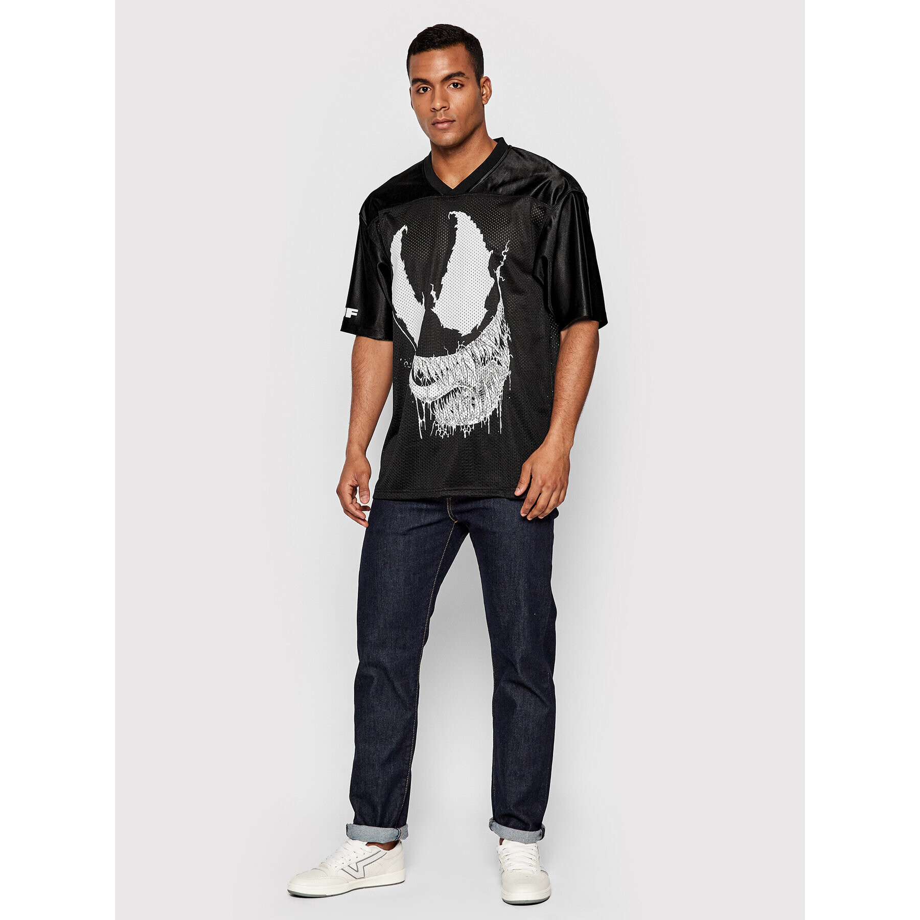 HUF Тишърт MARVEL Venom Football KN00413 Черен Regular Fit - Pepit.bg