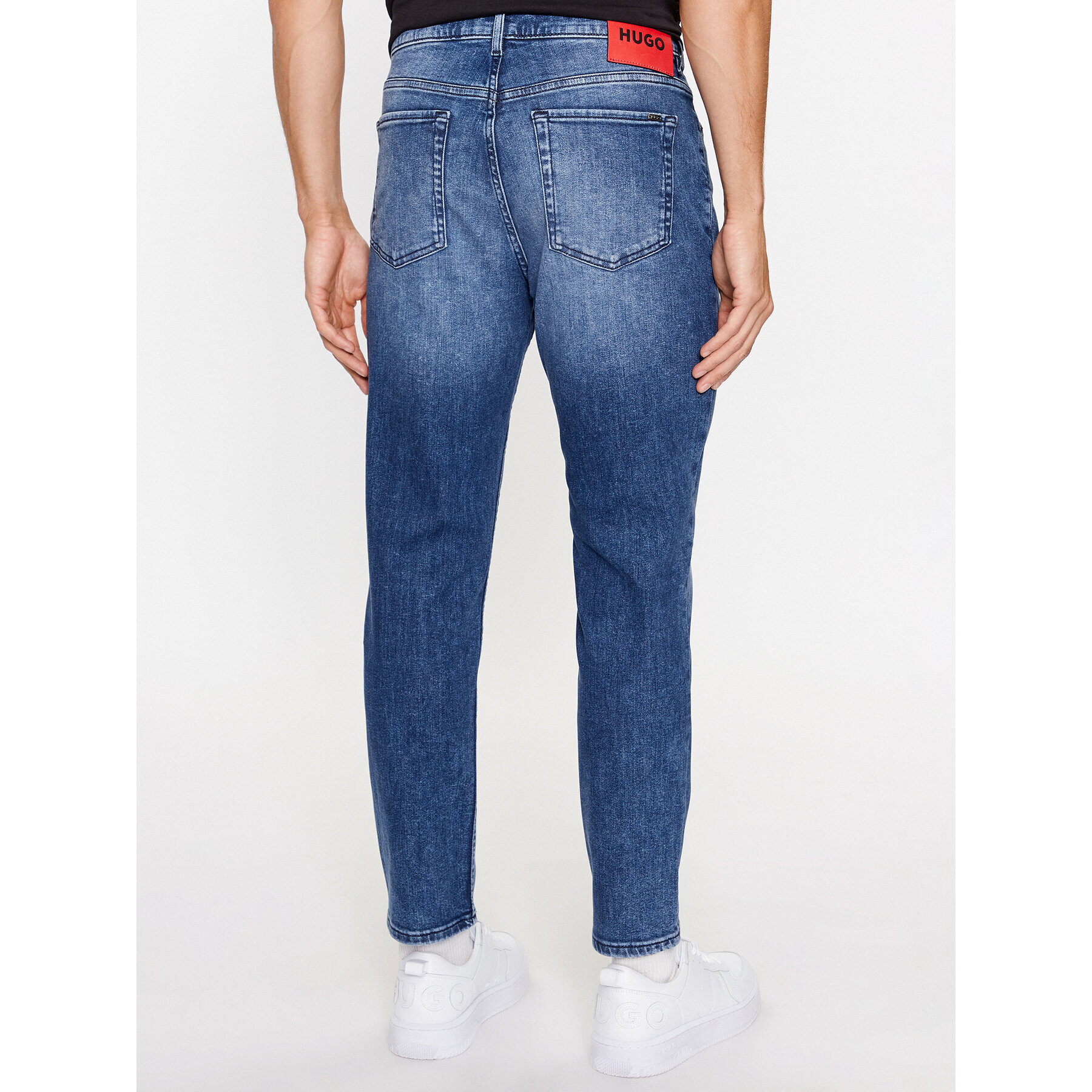 Hugo Дънки 50495504 Син Tapered Fit - Pepit.bg