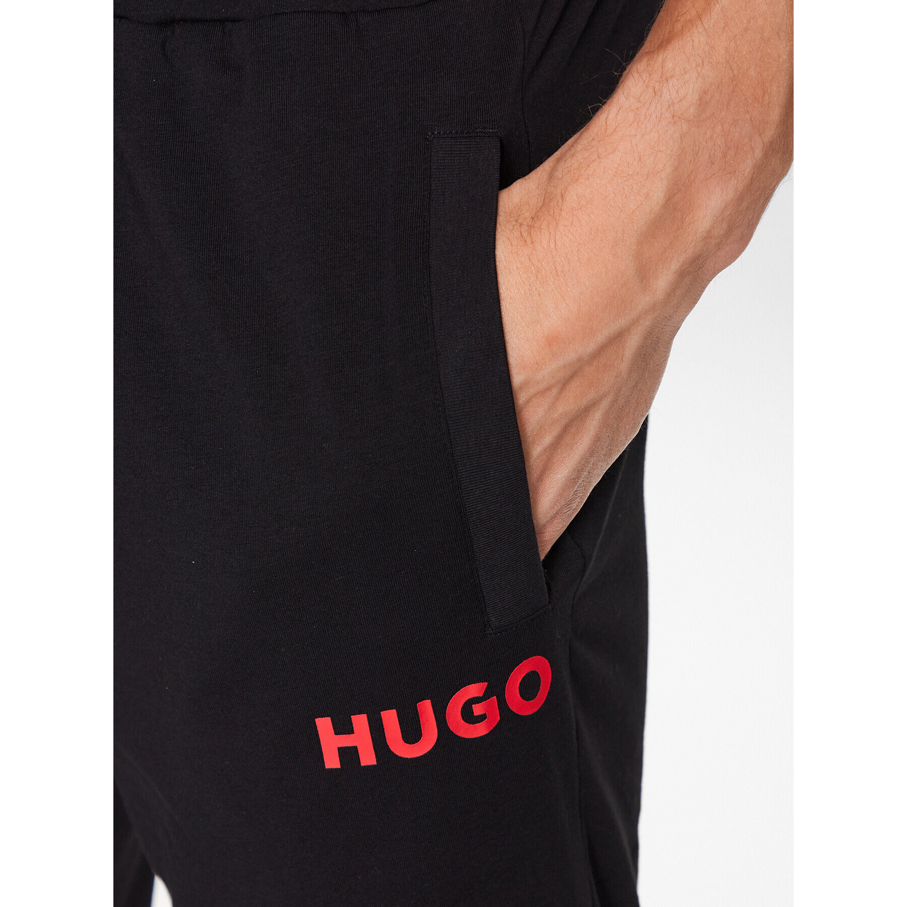 Hugo Долнище анцуг 50478929 Черен Regular Fit - Pepit.bg