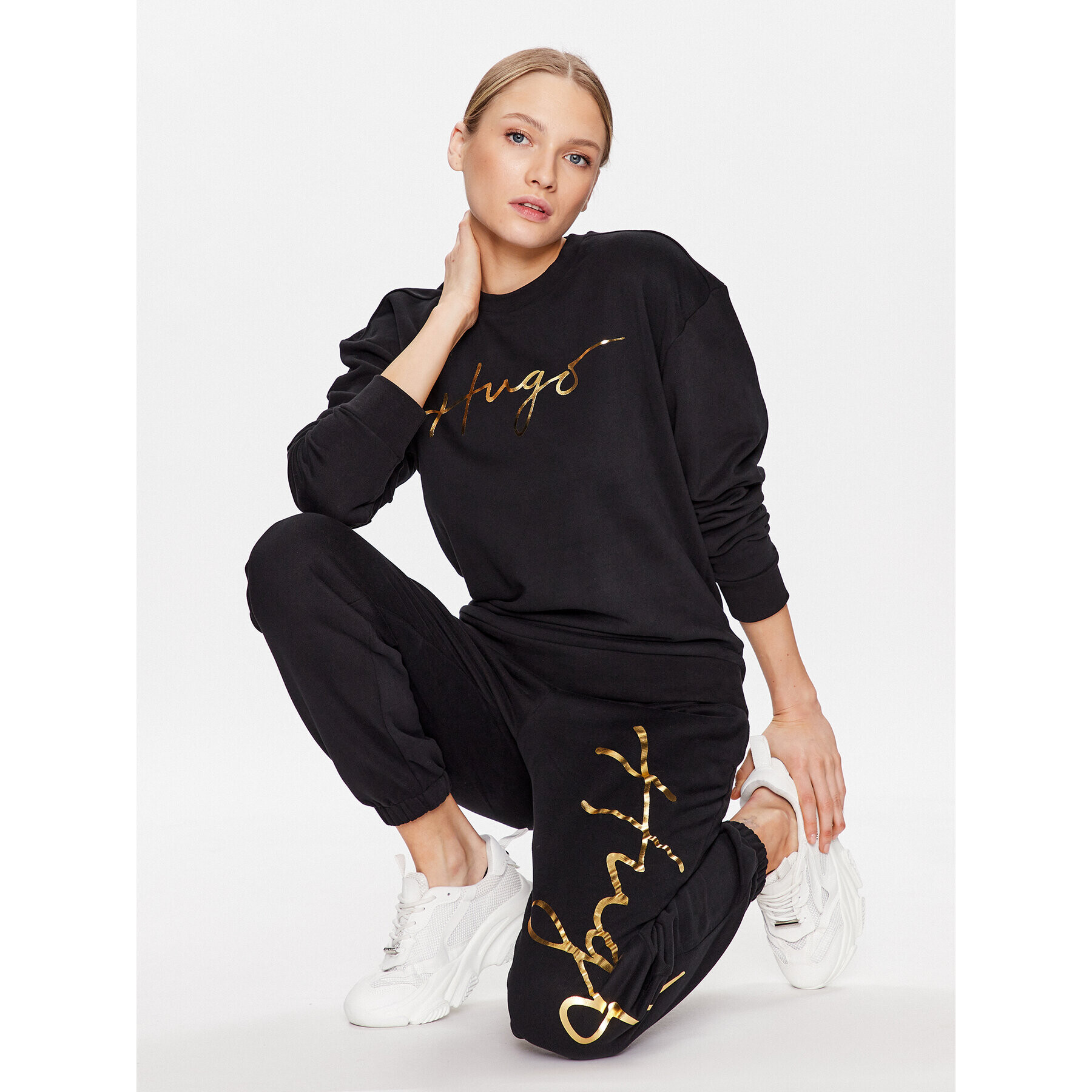 Hugo Долнище анцуг Relaxed Jogger 50484651 Черен Relaxed Fit - Pepit.bg