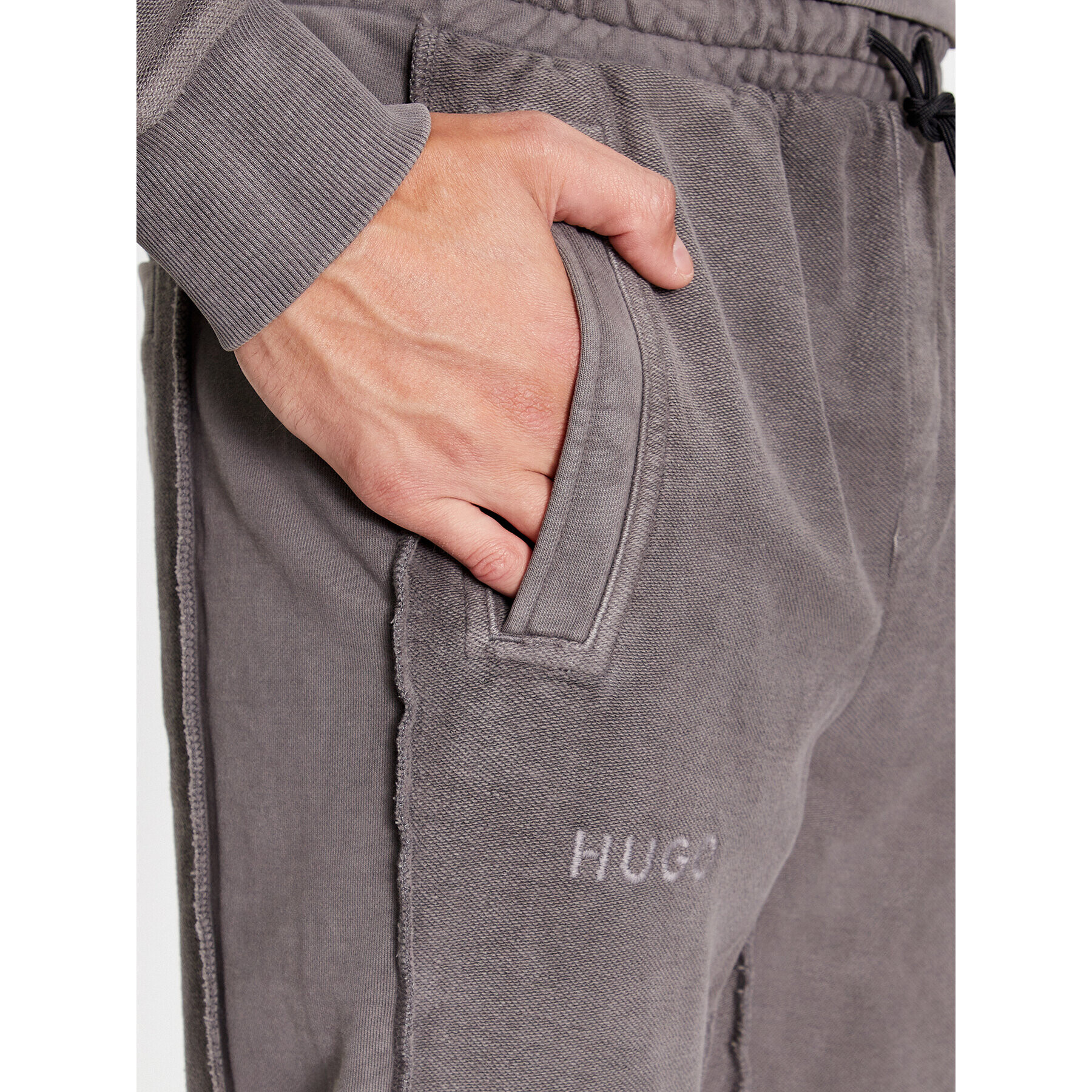 Hugo Долнище анцуг Dovaltine 50497936 Сив Regular Fit - Pepit.bg
