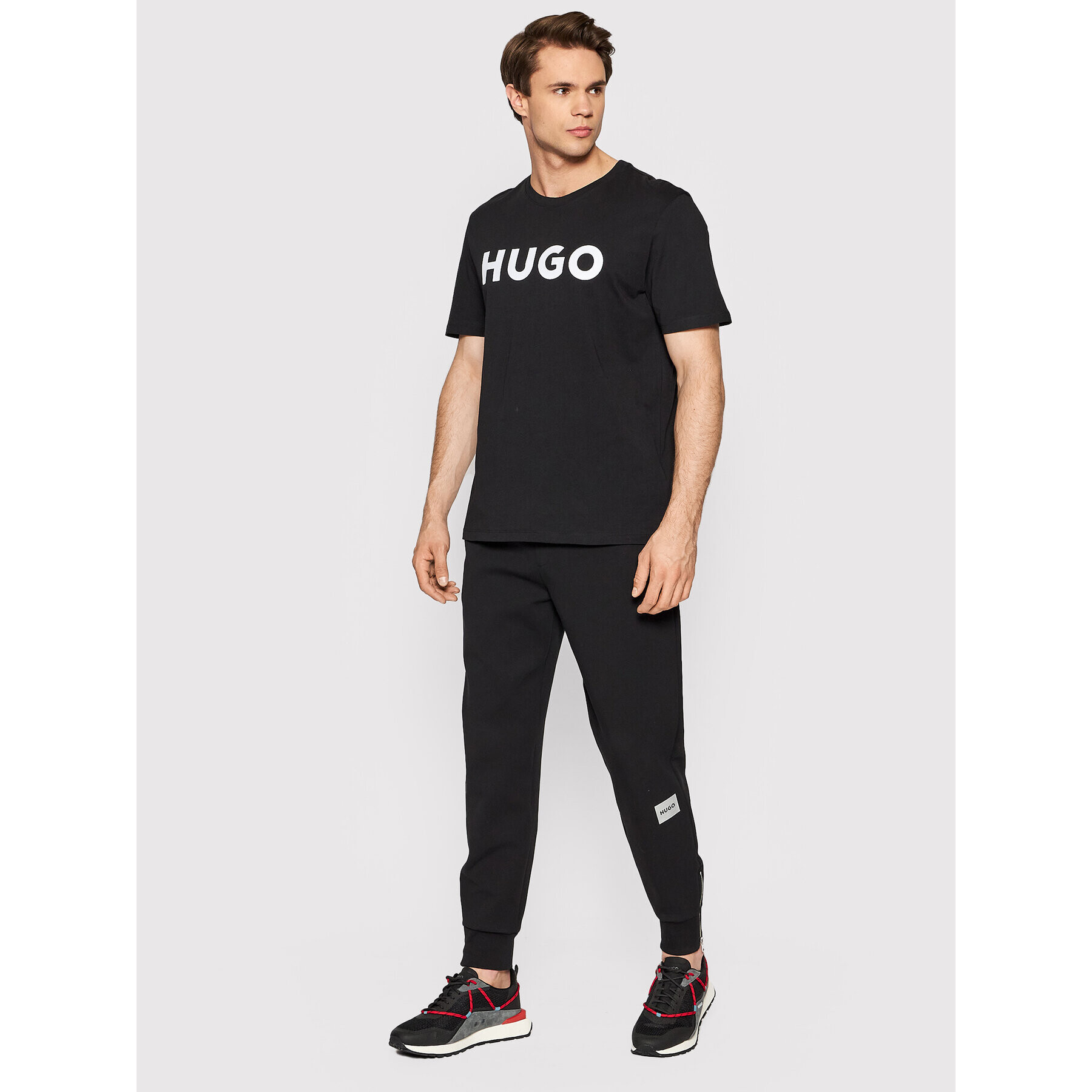Hugo Долнище анцуг Duipiano 50461684 Черен Comfort Fit - Pepit.bg