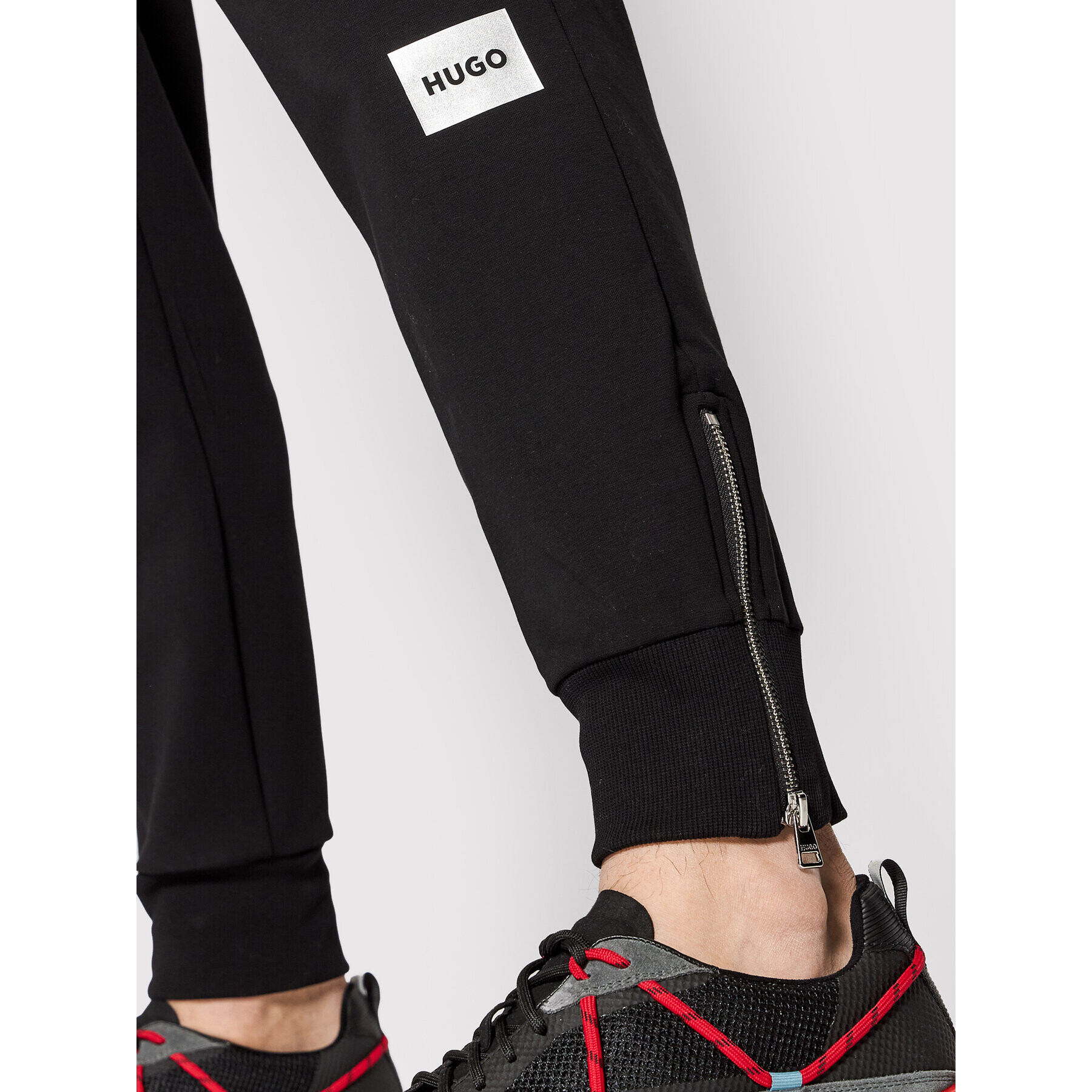 Hugo Долнище анцуг Duipiano 50461684 Черен Comfort Fit - Pepit.bg