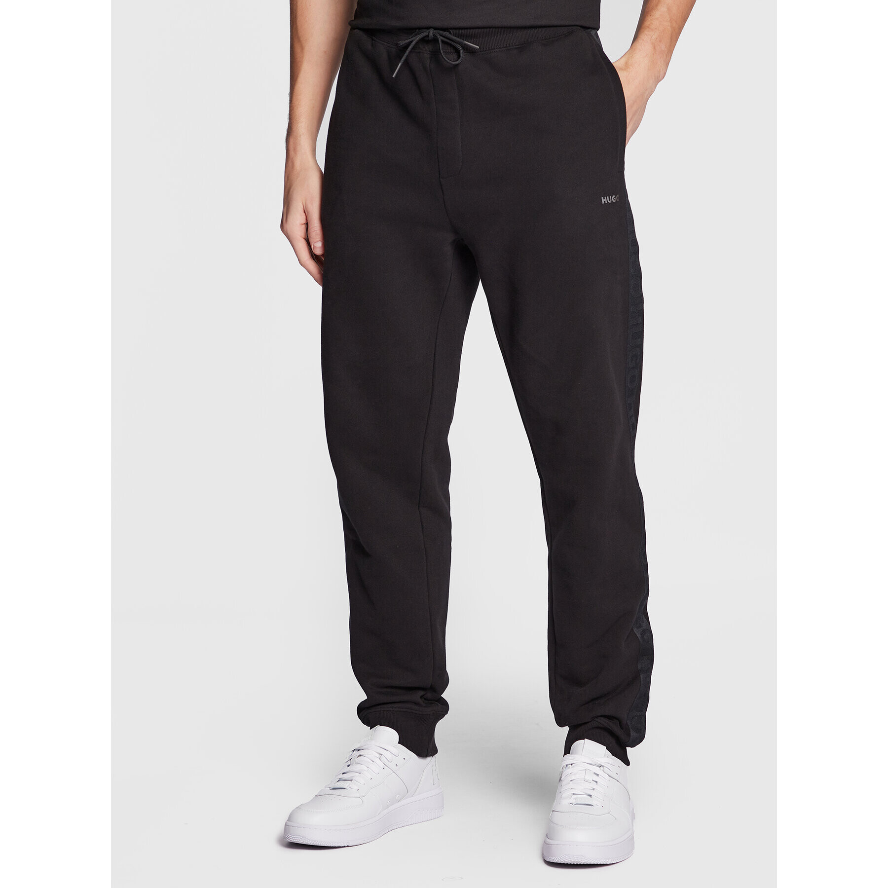 Hugo Долнище анцуг Dumquat 50475338 Черен Regular Fit - Pepit.bg