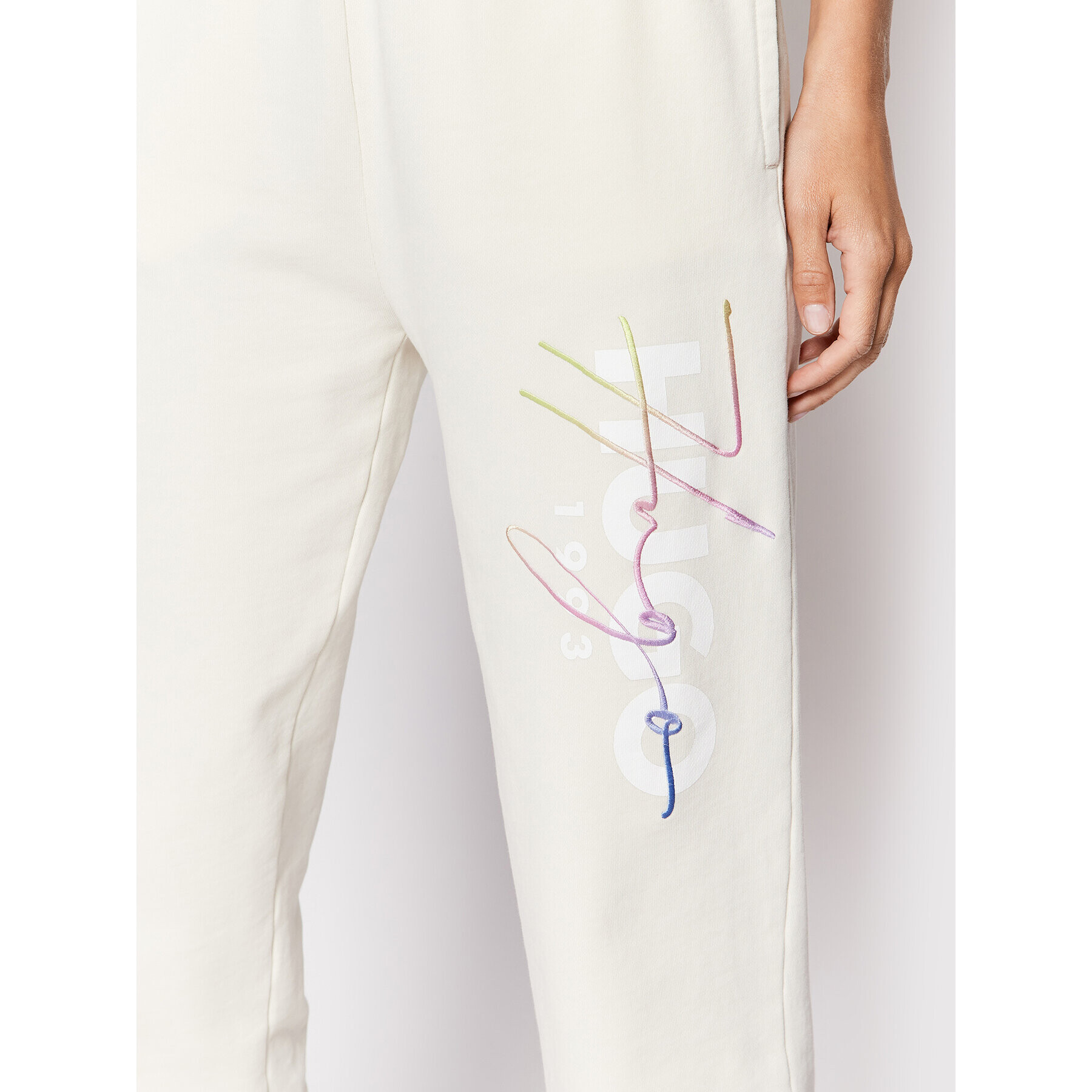 Hugo Долнище анцуг Najogger_2 50481515 Бежов Regular Fit - Pepit.bg