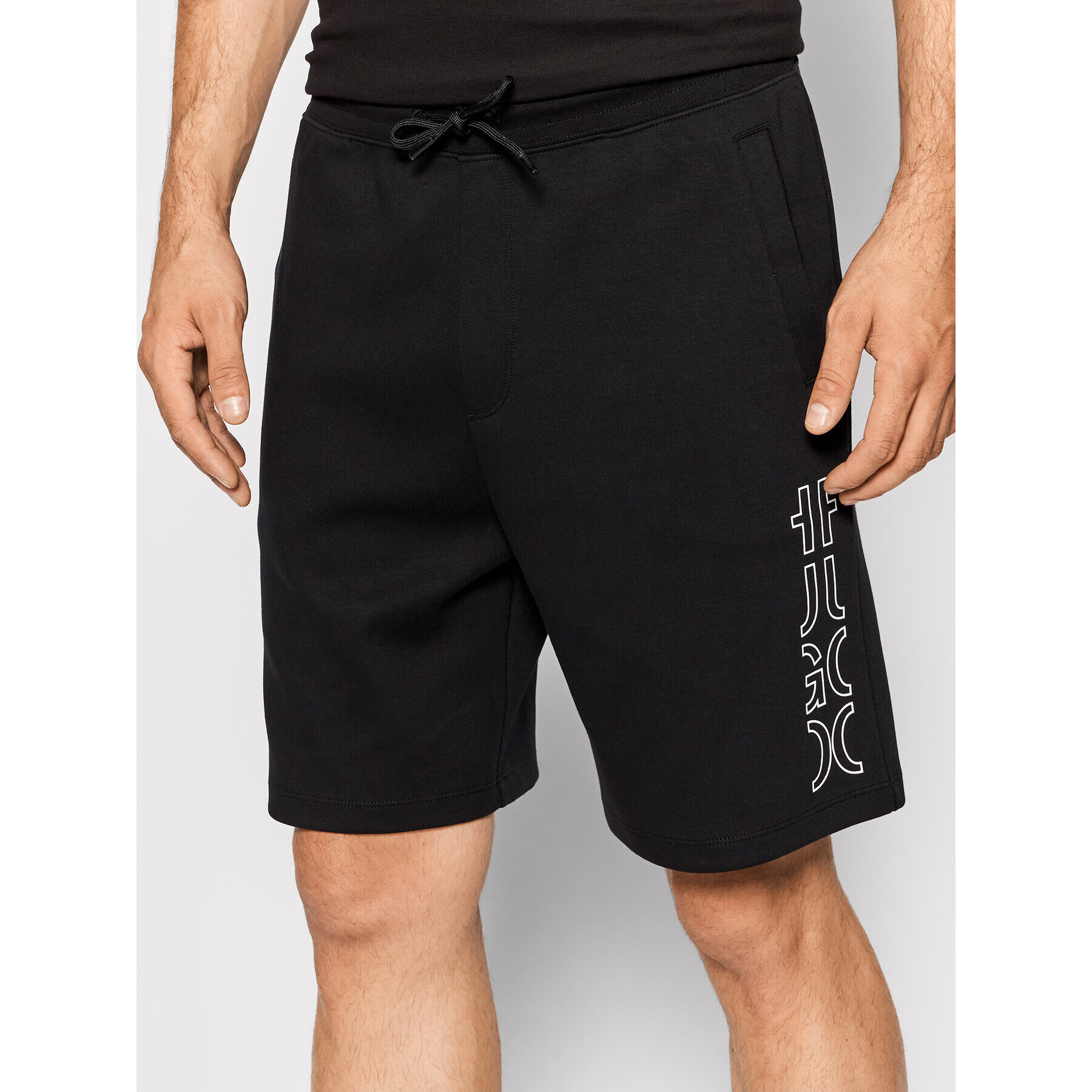 Hugo Спортни шорти Doolio 50456851 Черен Regular Fit - Pepit.bg