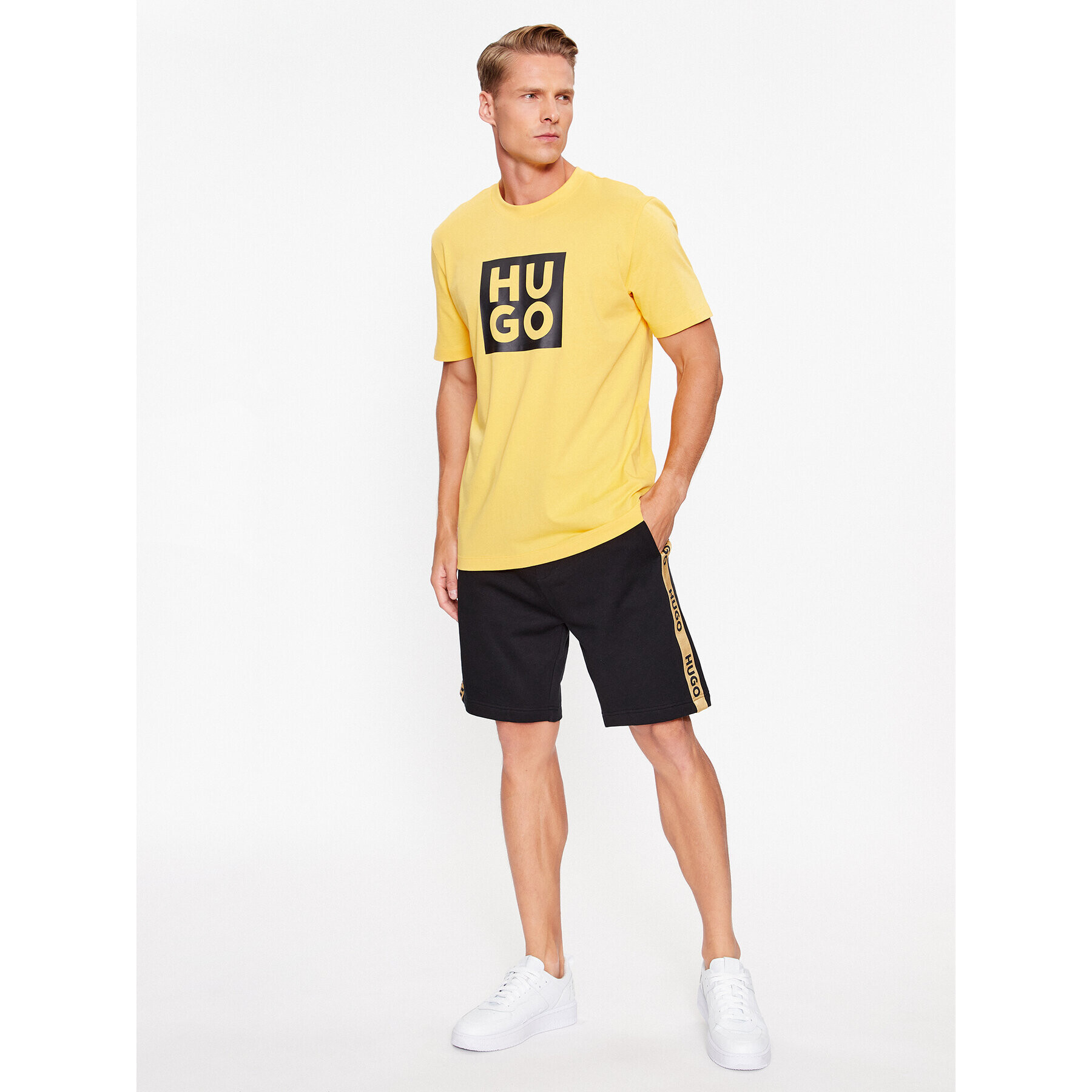 Hugo Спортни шорти Sporty Logo 50496996 Черен Regular Fit - Pepit.bg