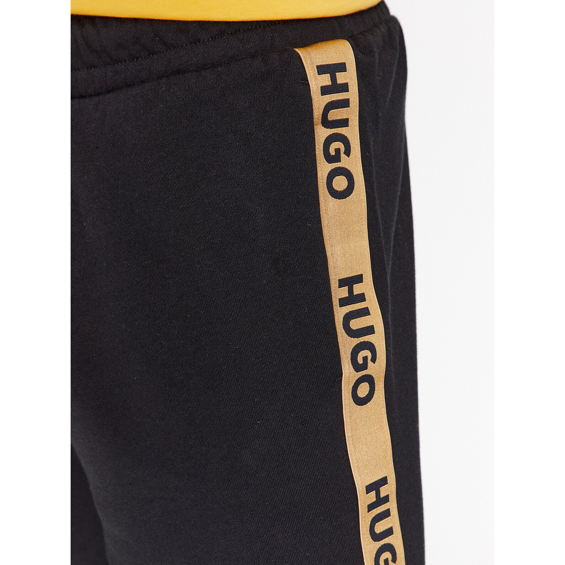 Hugo Спортни шорти Sporty Logo 50496996 Черен Regular Fit - Pepit.bg