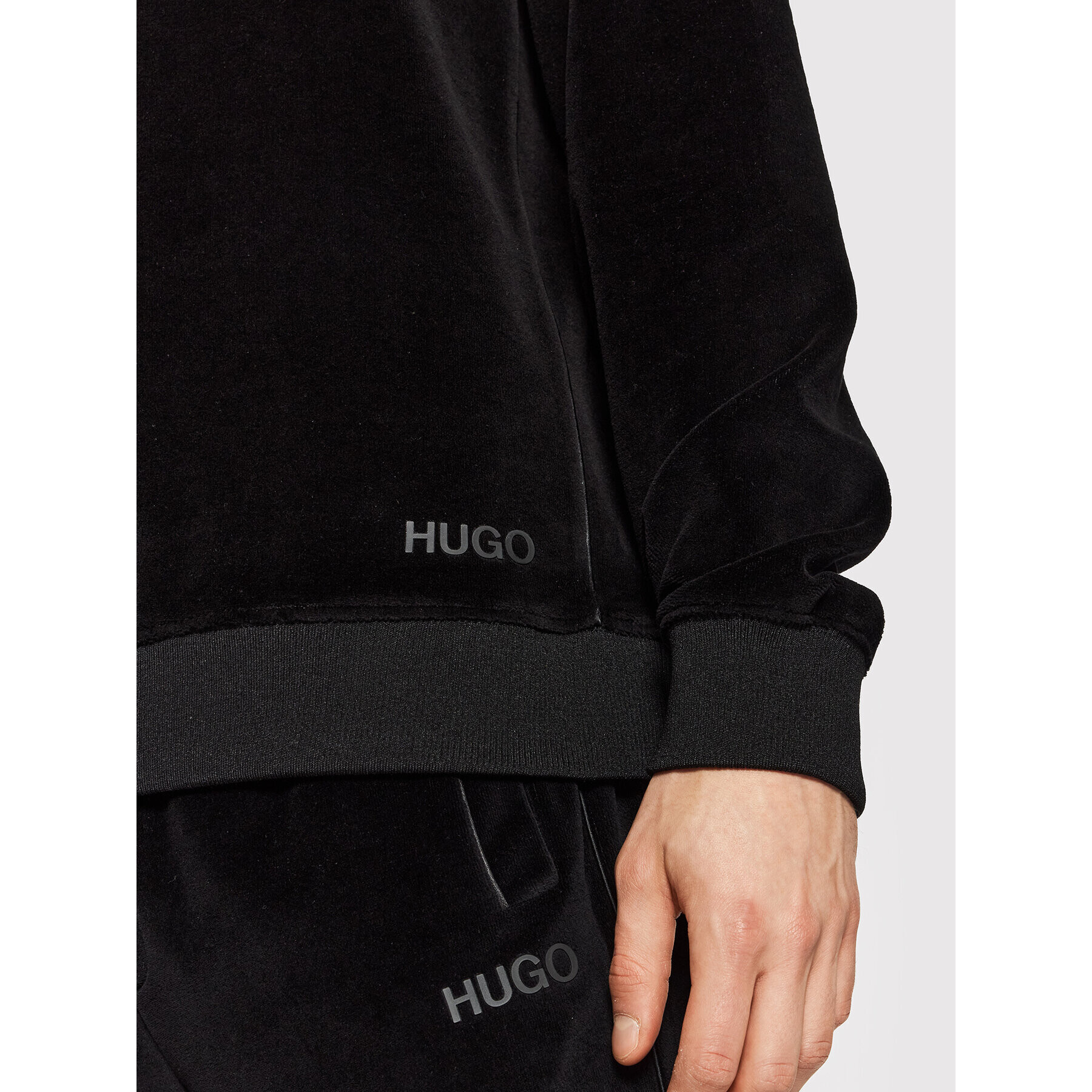 Hugo Суитшърт Delvety 50463430 Черен Regular Fit - Pepit.bg