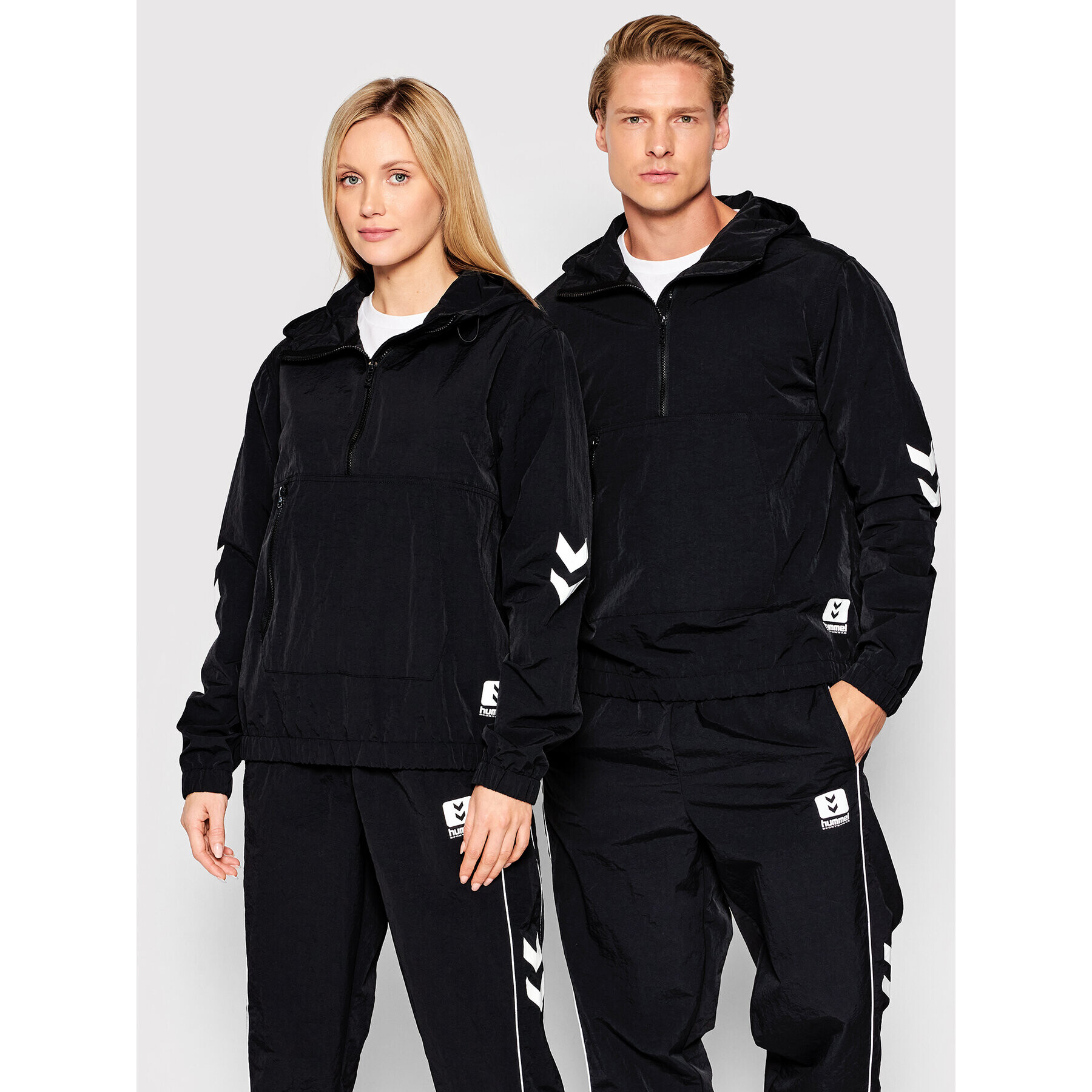 Hummel Анорак Unisex Legacy Walter 213721 Черен Regular Fit - Pepit.bg