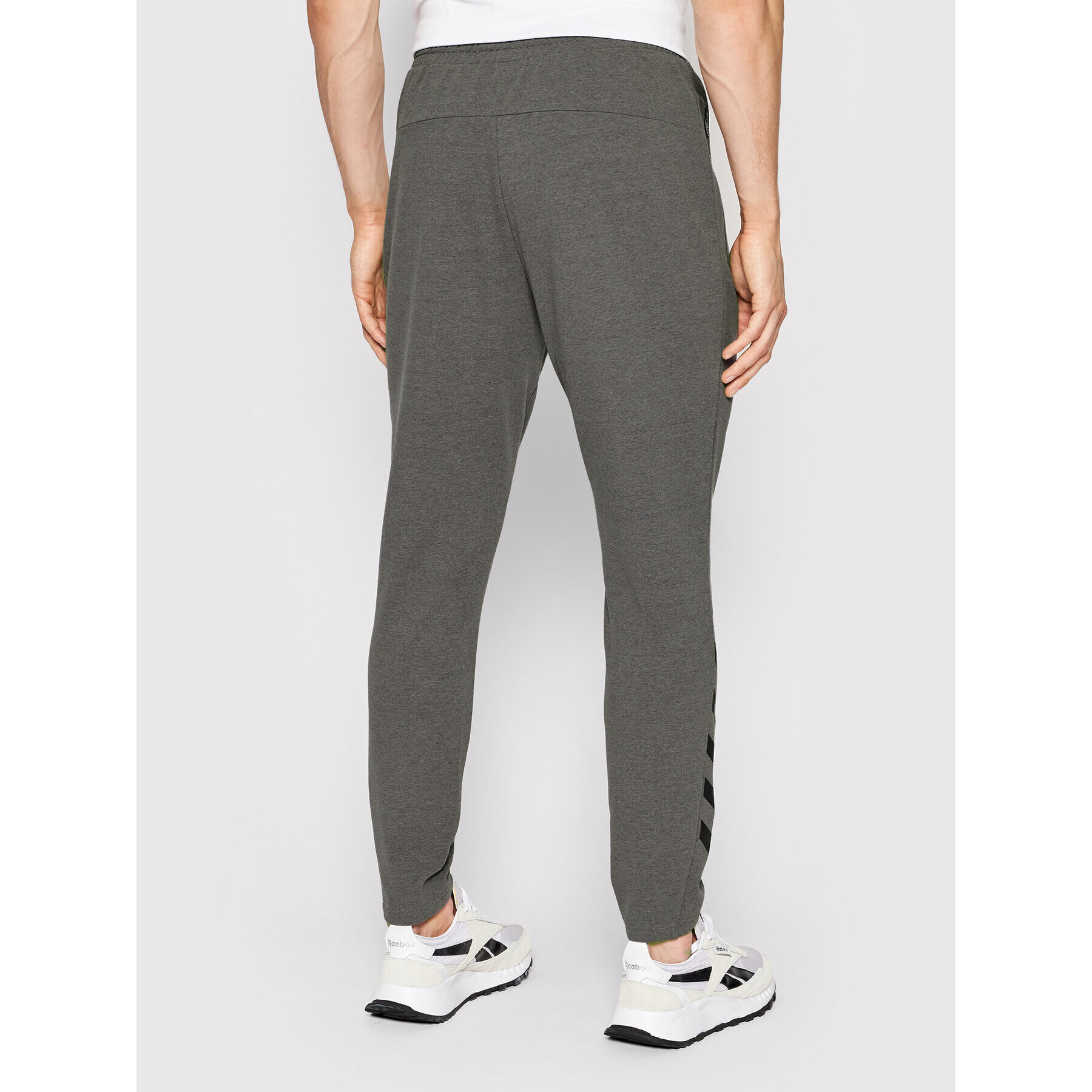 Hummel Долнище анцуг Ray 2.0 211155 Сив Tapered Leg - Pepit.bg