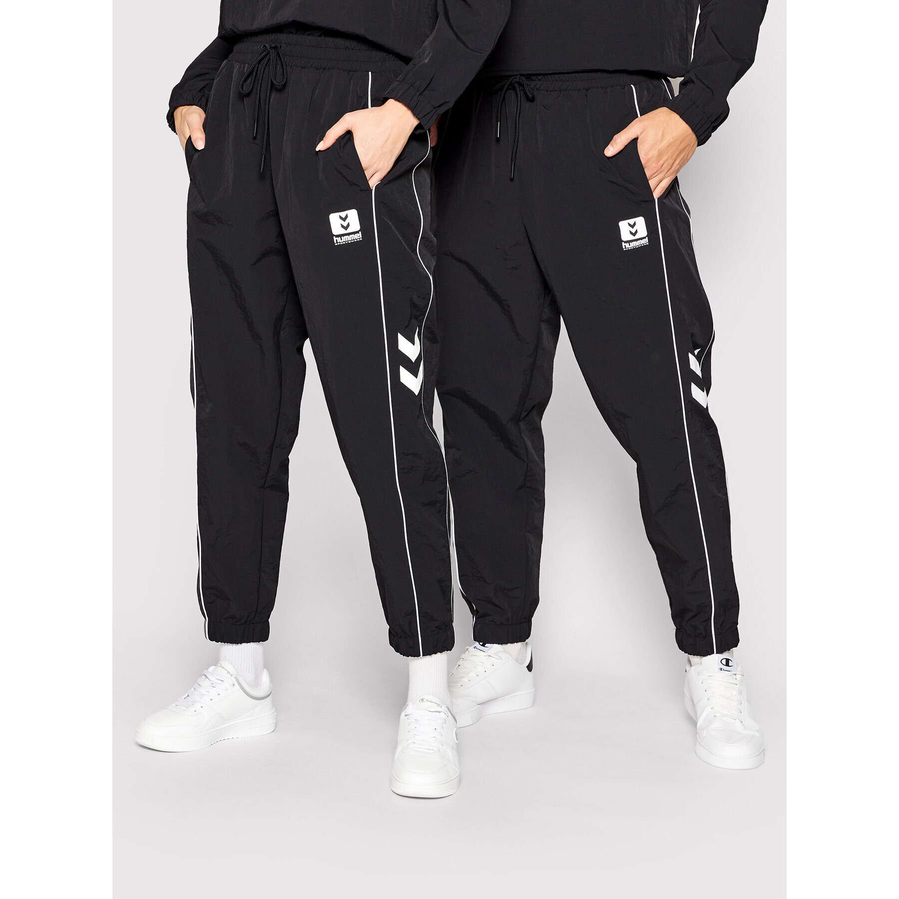 Hummel Долнище анцуг Unisex Legacy Walter 213727 Черен Regular Fit - Pepit.bg