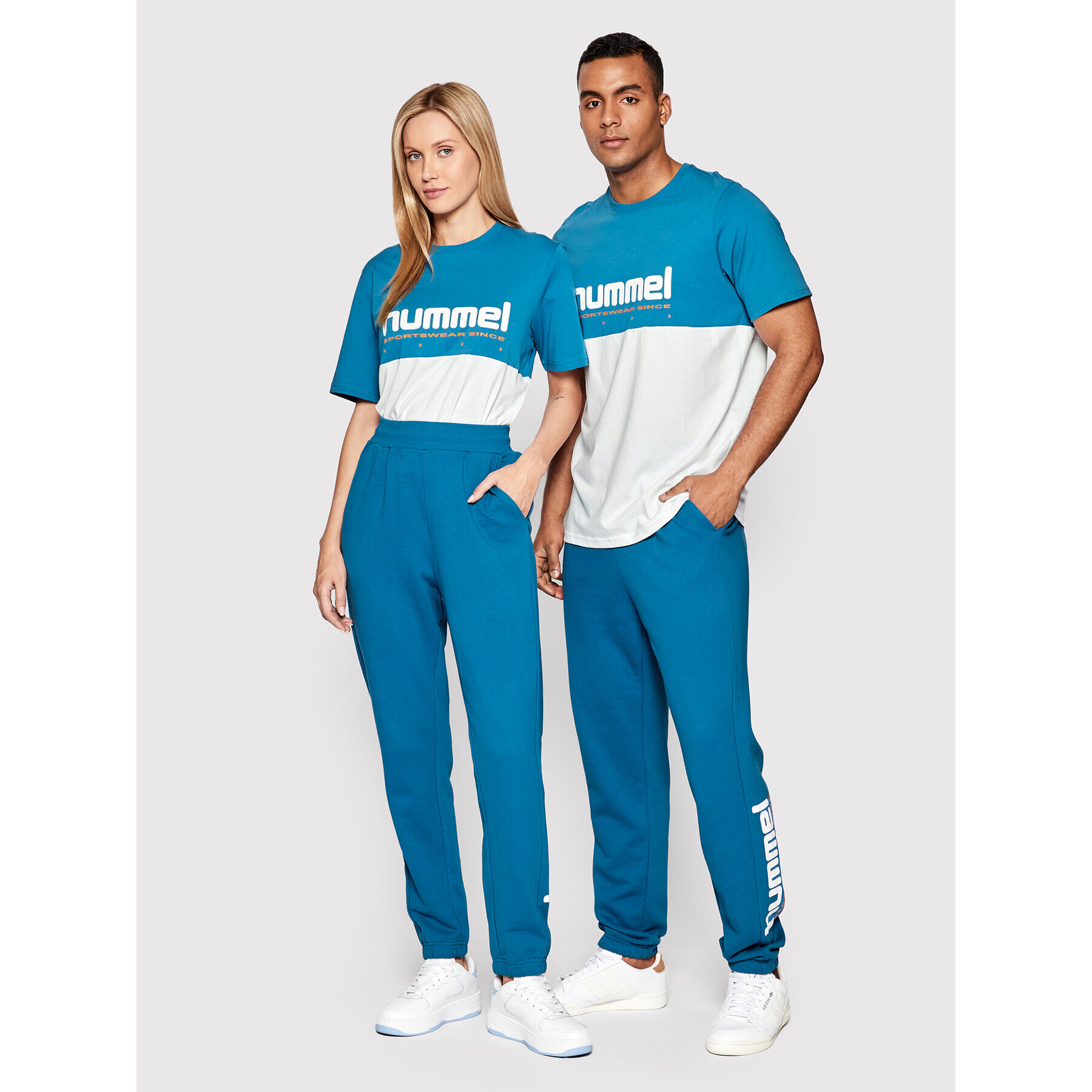 Hummel Долнище анцуг Unisex Manfred 213725 Син Regular Fit - Pepit.bg