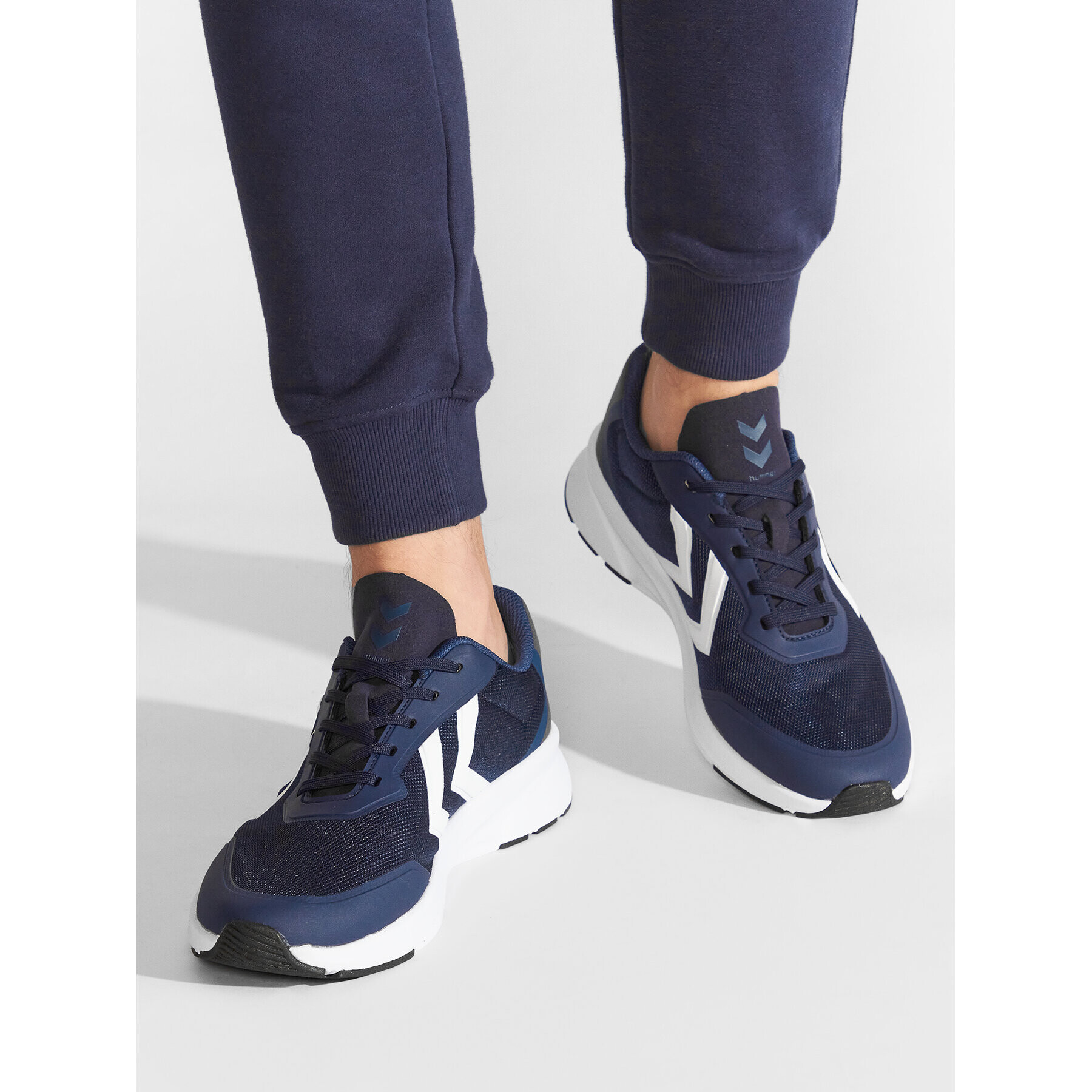 Hummel Сникърси Flow Breather 213101-7101 Тъмносин - Pepit.bg