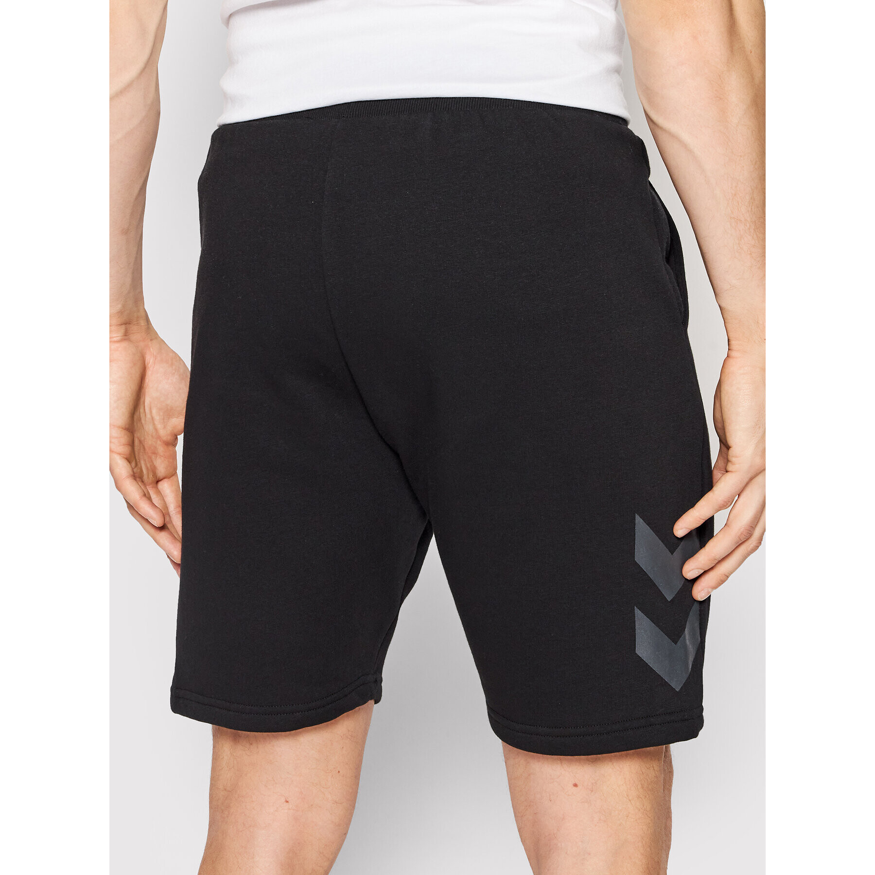 Hummel Спортни шорти Legacy 212568 Черен Regular Fit - Pepit.bg