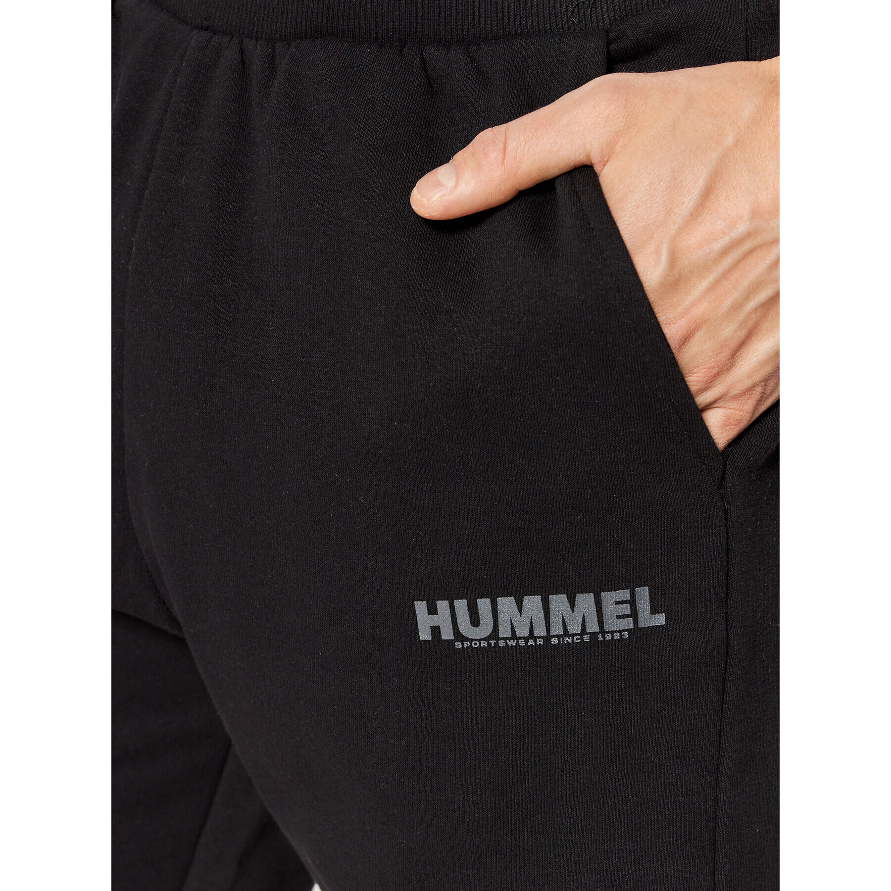Hummel Спортни шорти Legacy 212568 Черен Regular Fit - Pepit.bg