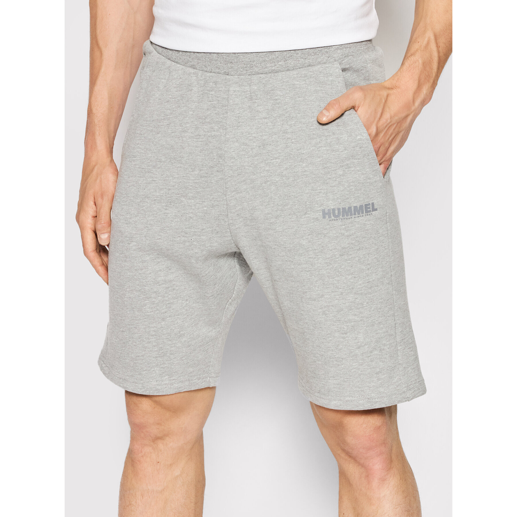 Hummel Спортни шорти Legacy 212568 Сив Regular Fit - Pepit.bg