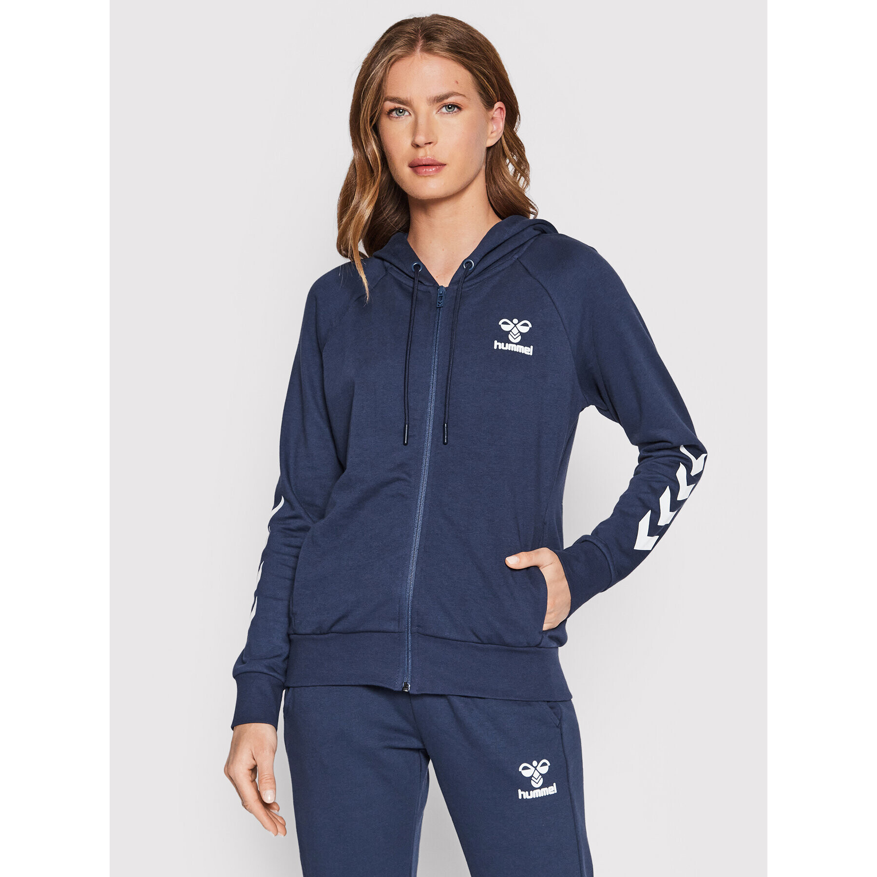 Hummel Суитшърт Noni 2.0 214328 Тъмносин Regular Fit - Pepit.bg