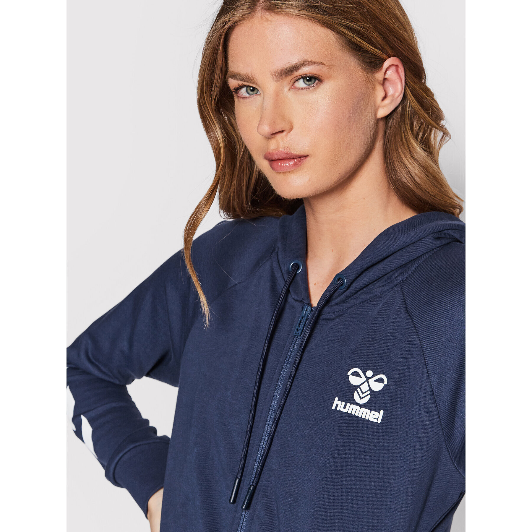 Hummel Суитшърт Noni 2.0 214328 Тъмносин Regular Fit - Pepit.bg