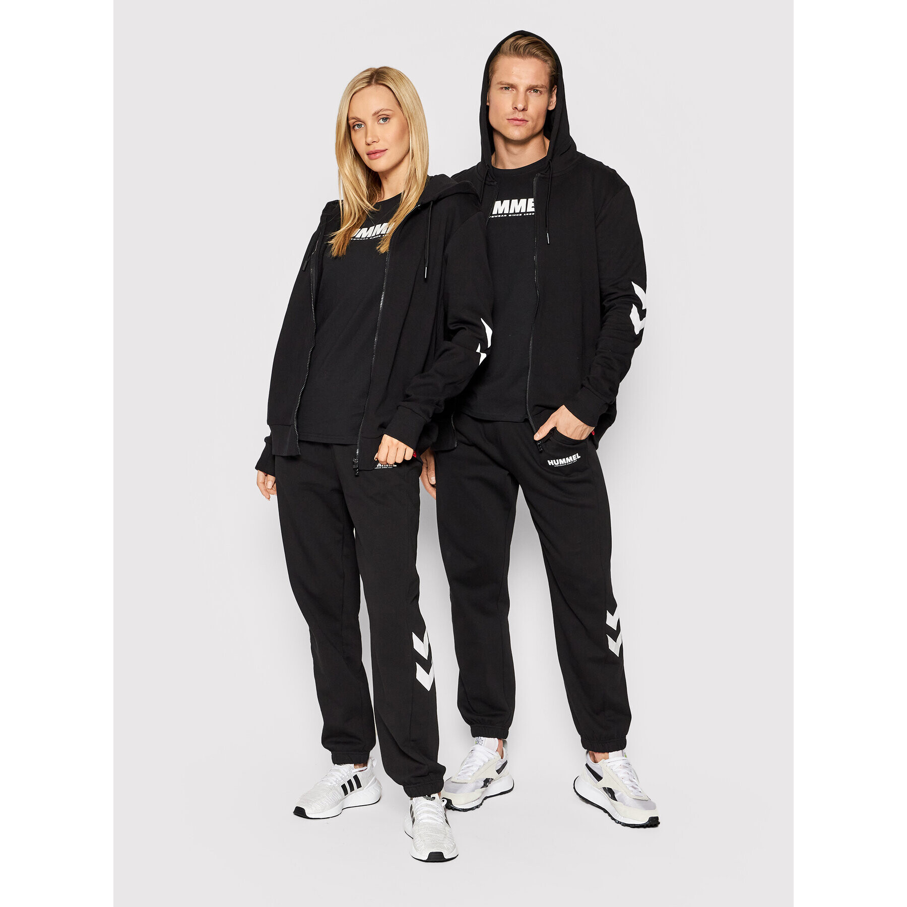 Hummel Суитшърт Unisex Legacy 212566 Черен Regular Fit - Pepit.bg