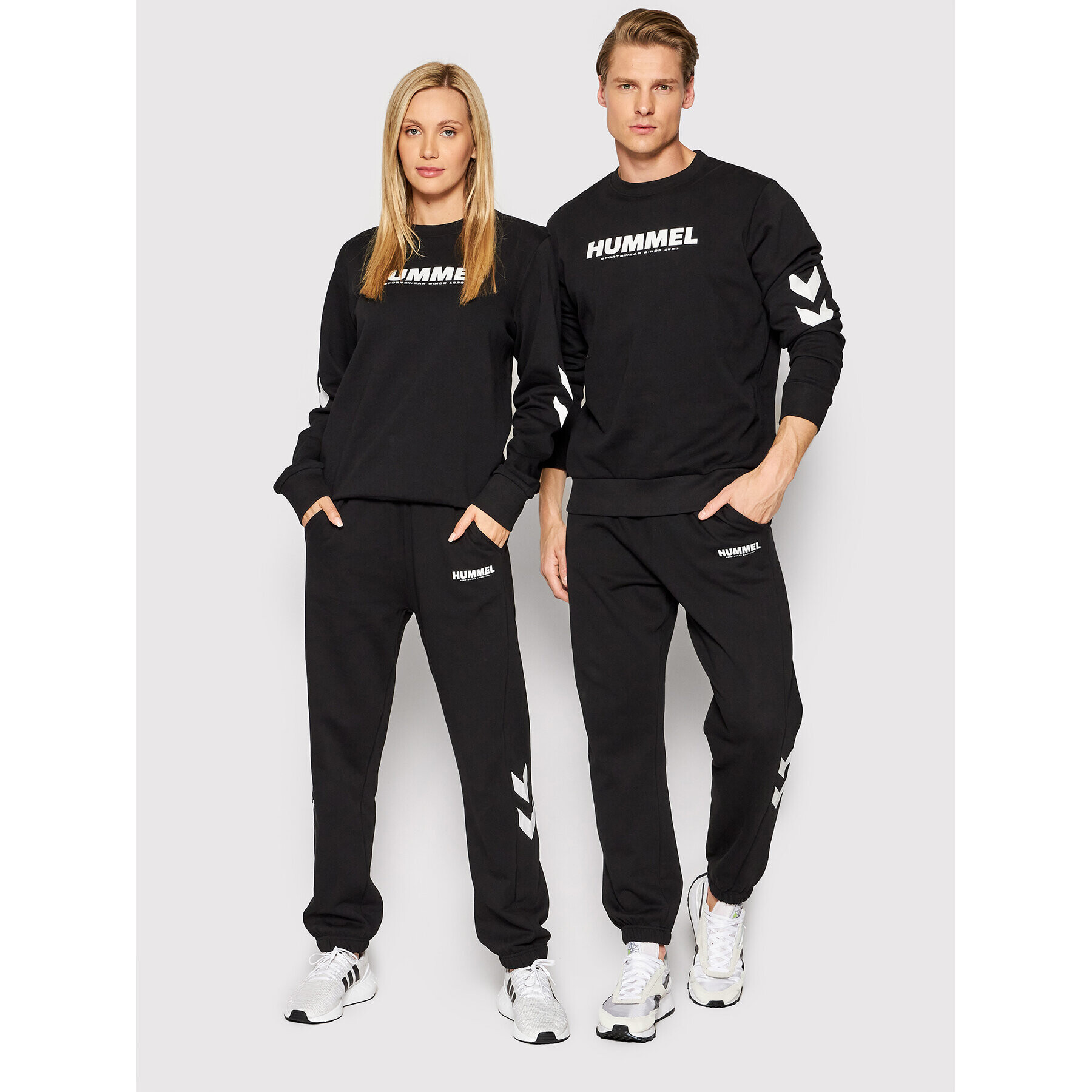 Hummel Суитшърт Unisex Legacy 212571 Черен Regular Fit - Pepit.bg