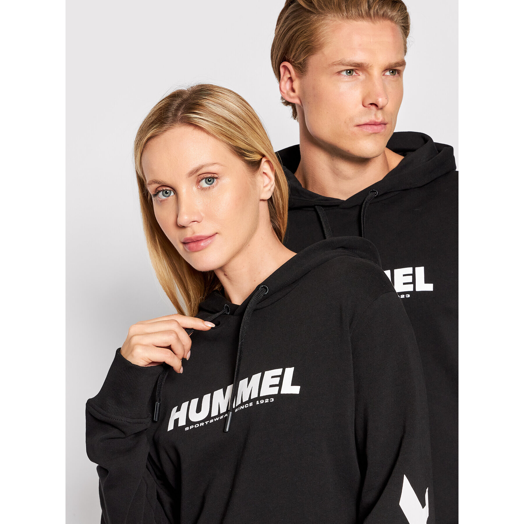 Hummel Суитшърт Unisex Legacy 214172 Черен Regular Fit - Pepit.bg