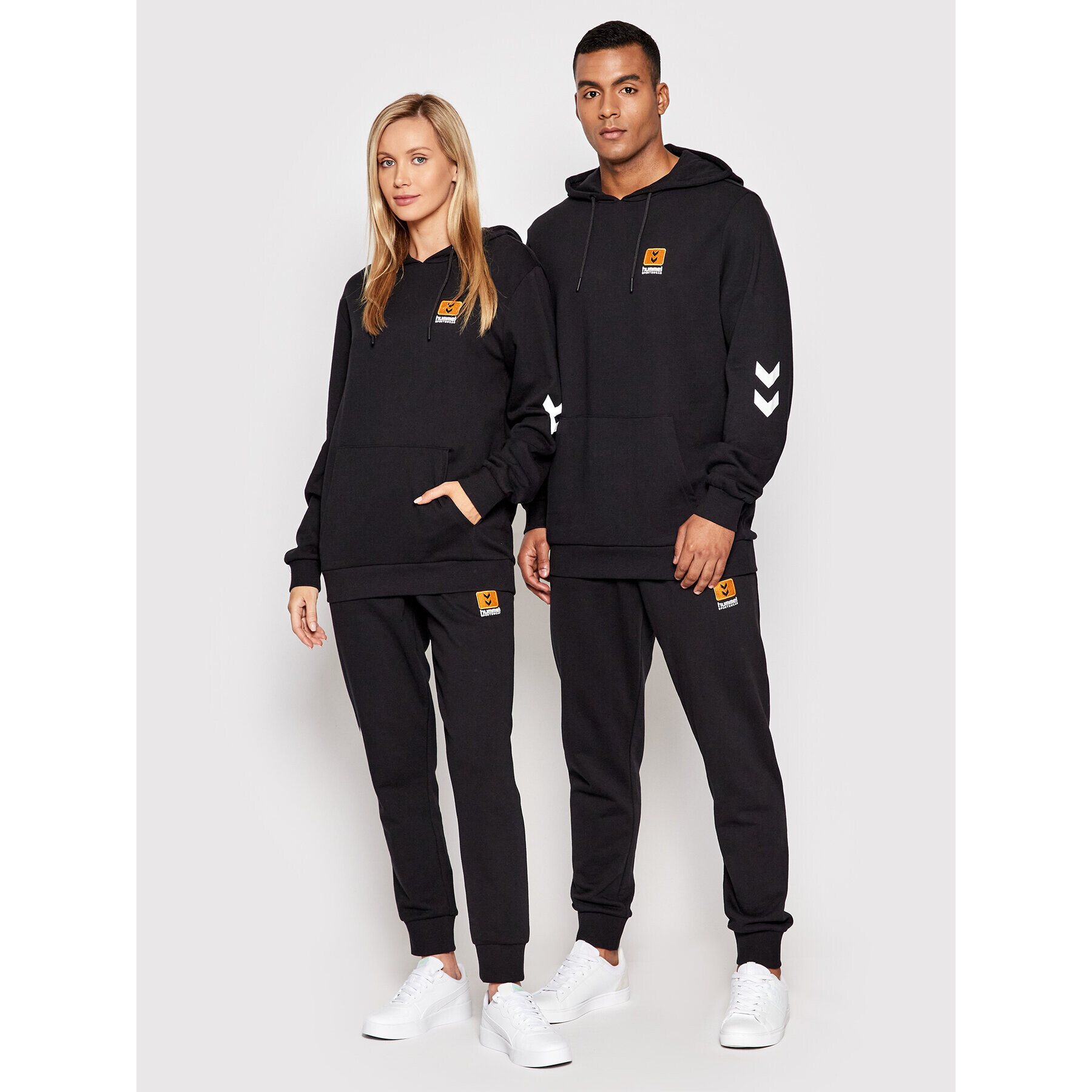 Hummel Суитшърт Unisex Legacy Liam 213723 Черен Regular Fit - Pepit.bg