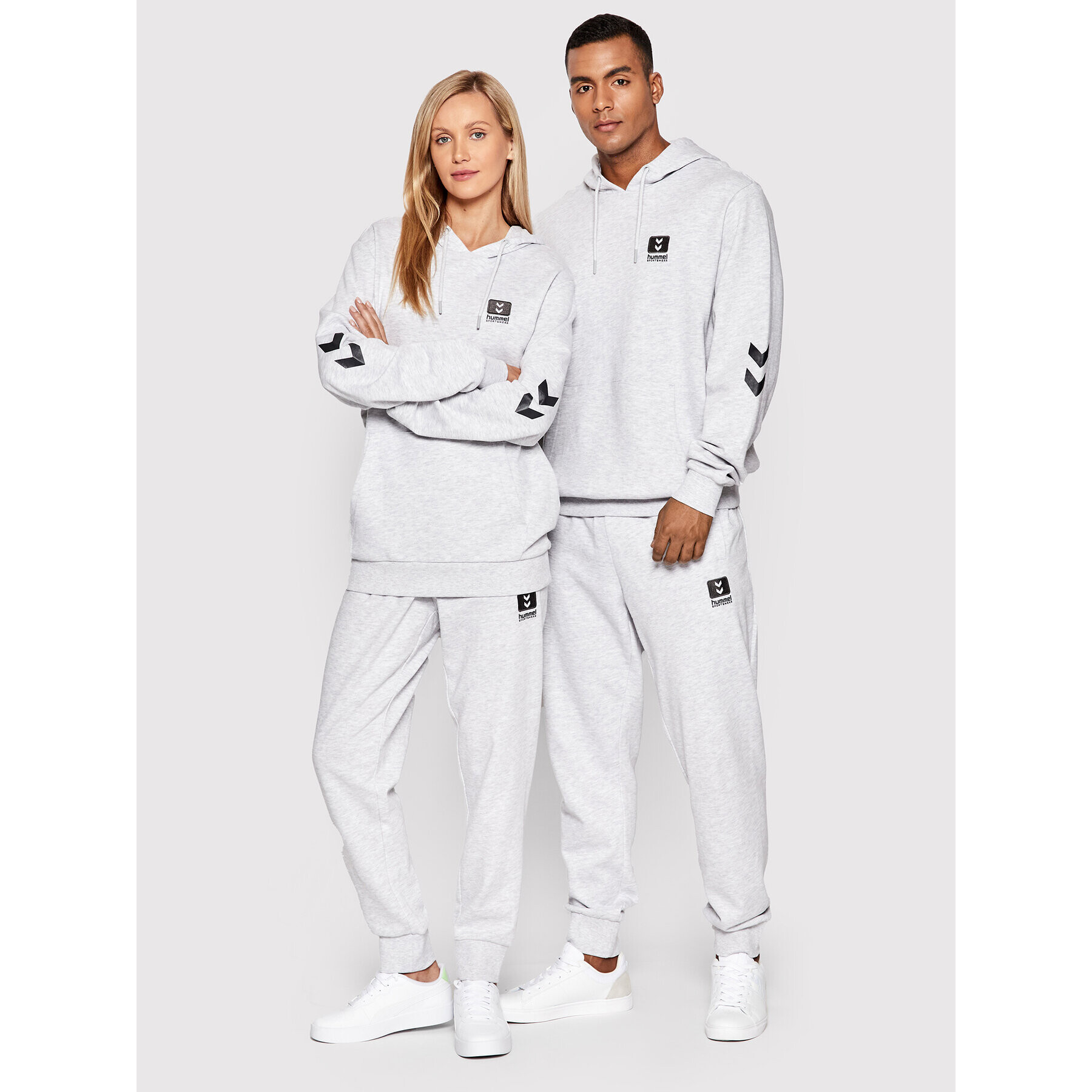 Hummel Суитшърт Unisex Legacy Liam 213723 Сив Regular Fit - Pepit.bg