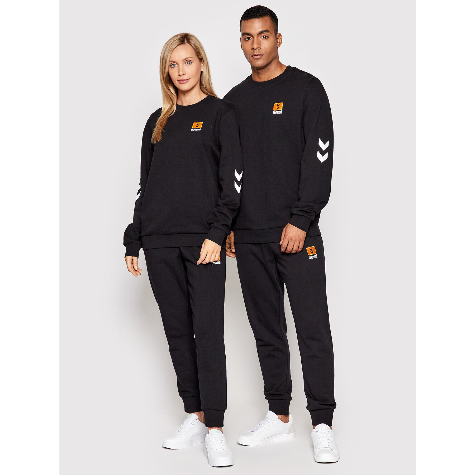 Hummel Суитшърт Unisex Legacy Liam 213724 Черен Regular Fit - Pepit.bg