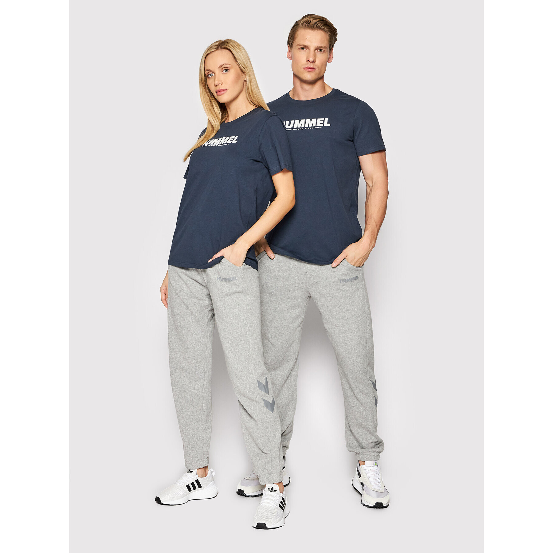 Hummel Тишърт Unisex Legacy 212569 Тъмносин Regular Fit - Pepit.bg