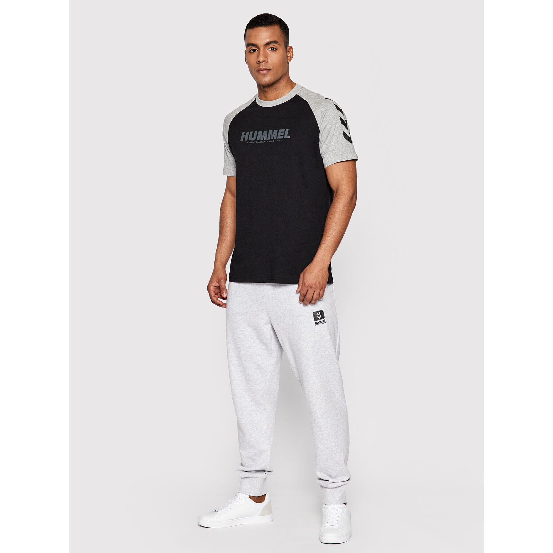 Hummel Тишърт Unisex Legacy Blocked 212873 Черен Regular Fit - Pepit.bg