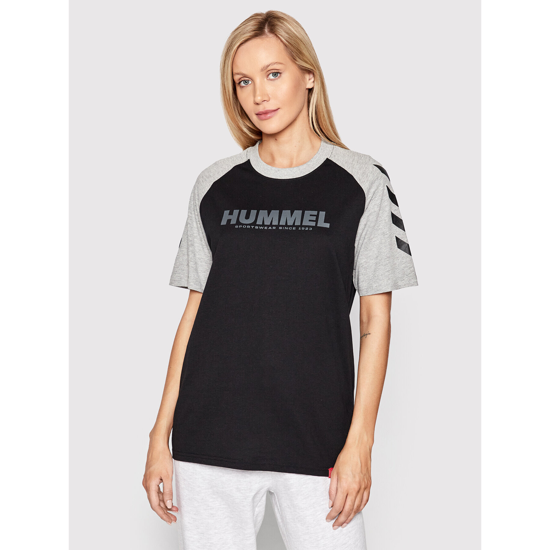 Hummel Тишърт Unisex Legacy Blocked 212873 Черен Regular Fit - Pepit.bg