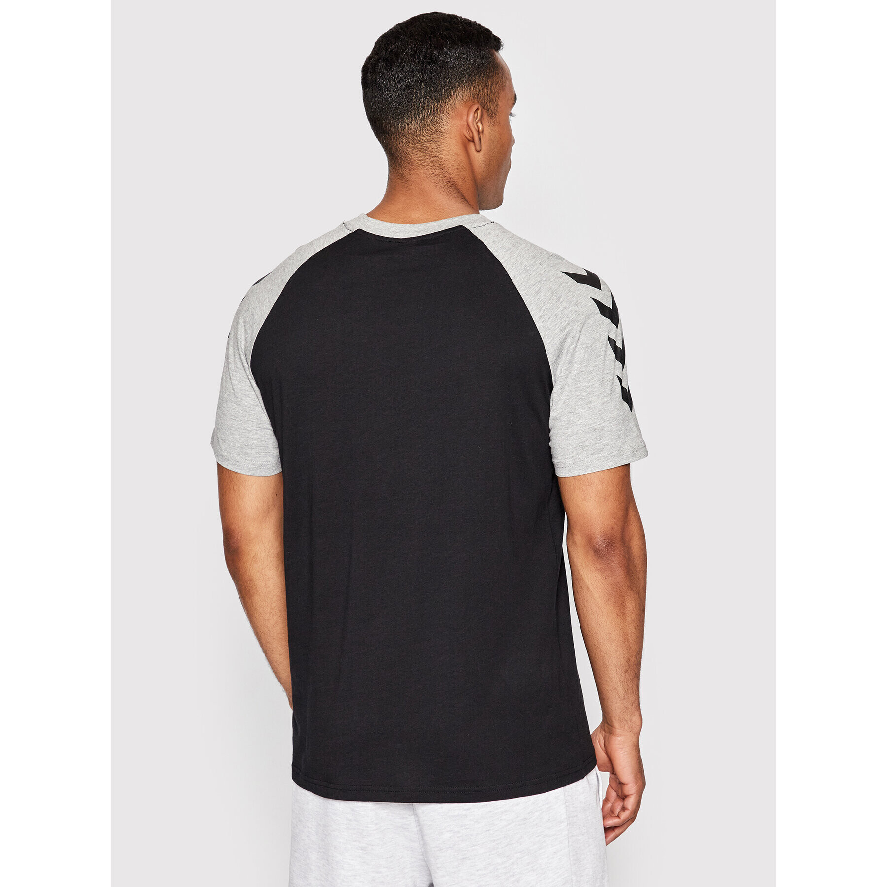 Hummel Тишърт Unisex Legacy Blocked 212873 Черен Regular Fit - Pepit.bg
