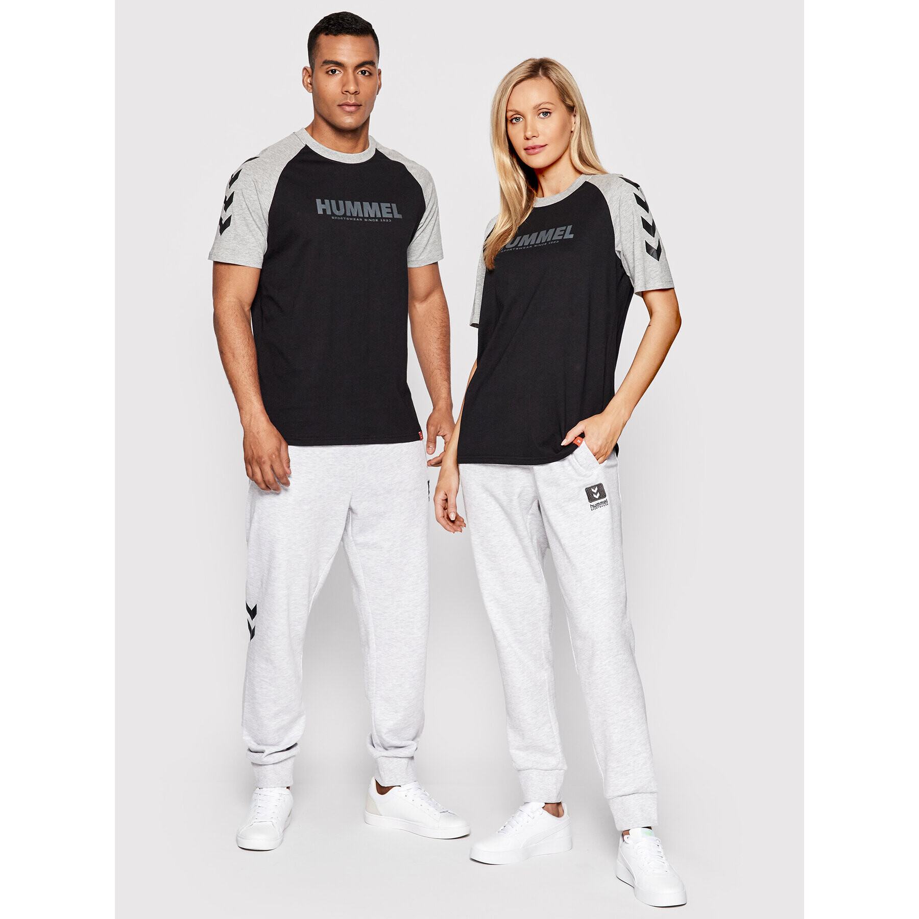 Hummel Тишърт Unisex Legacy Blocked 212873 Черен Regular Fit - Pepit.bg