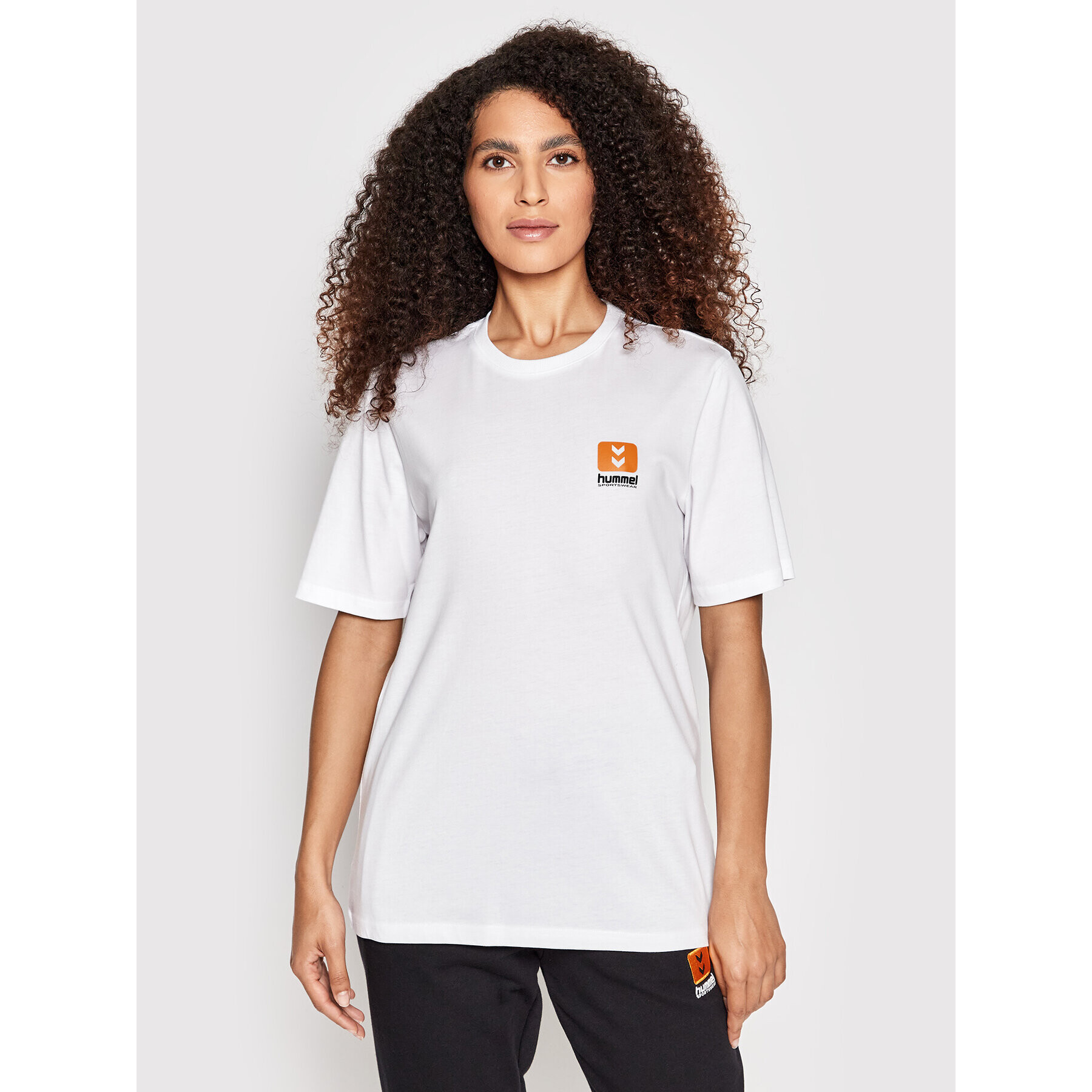 Hummel Тишърт Unisex Legacy Liam 213715 Бял Regular Fit - Pepit.bg