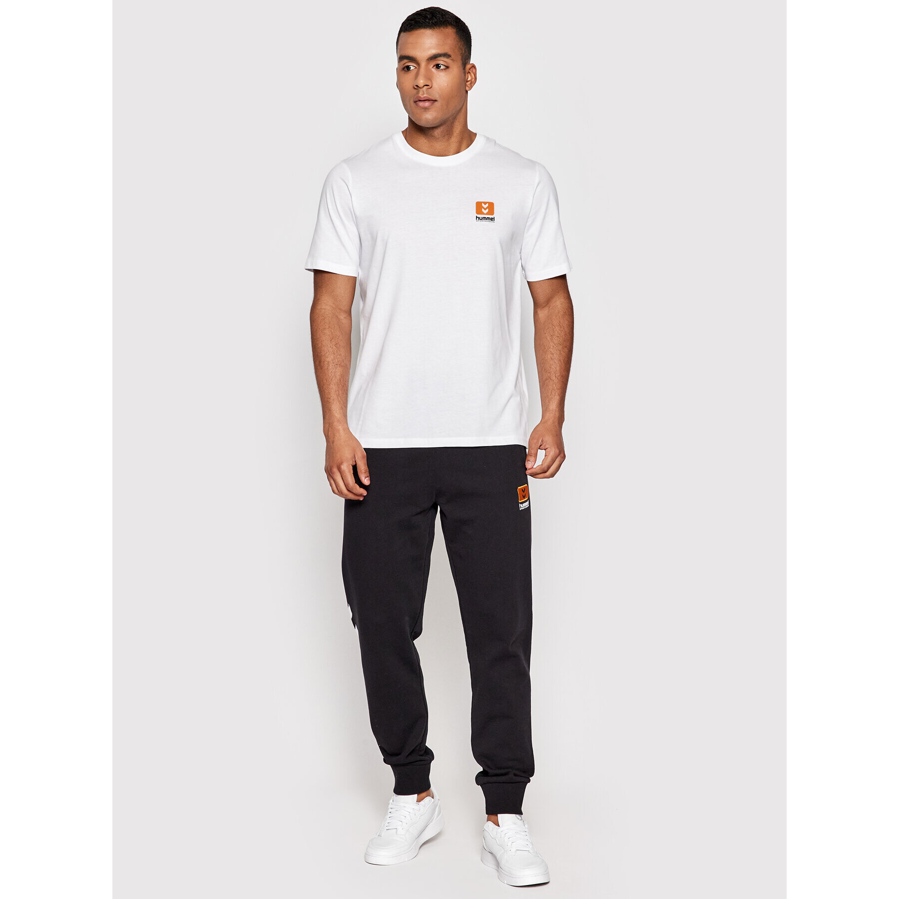 Hummel Тишърт Unisex Legacy Liam 213715 Бял Regular Fit - Pepit.bg