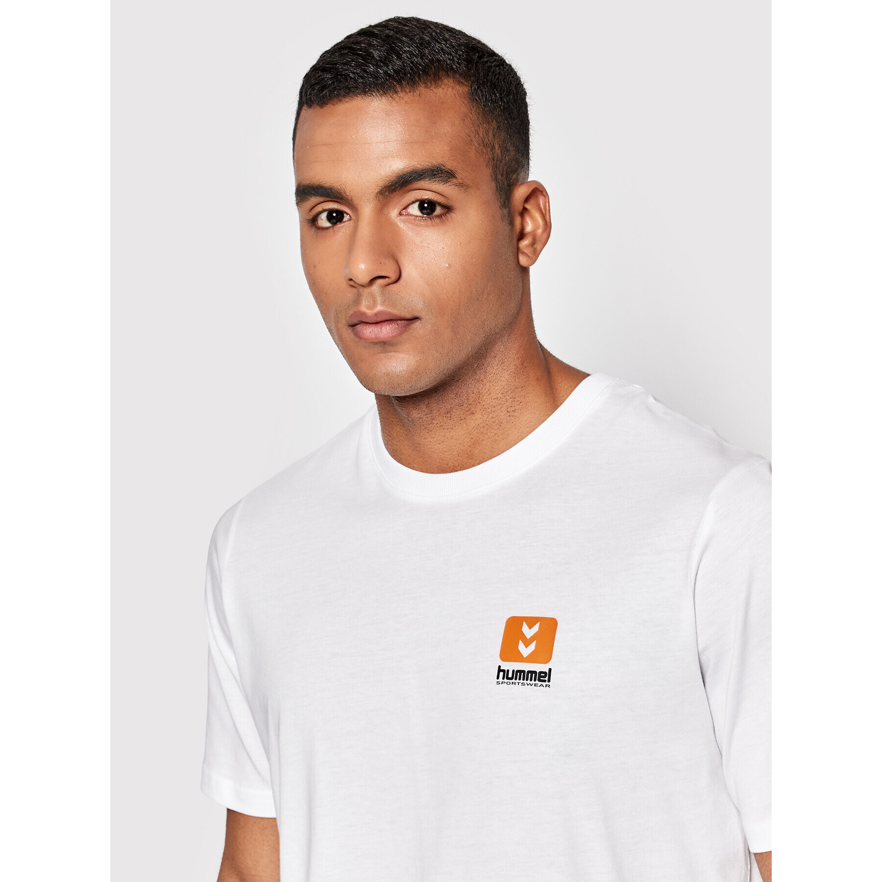 Hummel Тишърт Unisex Legacy Liam 213715 Бял Regular Fit - Pepit.bg