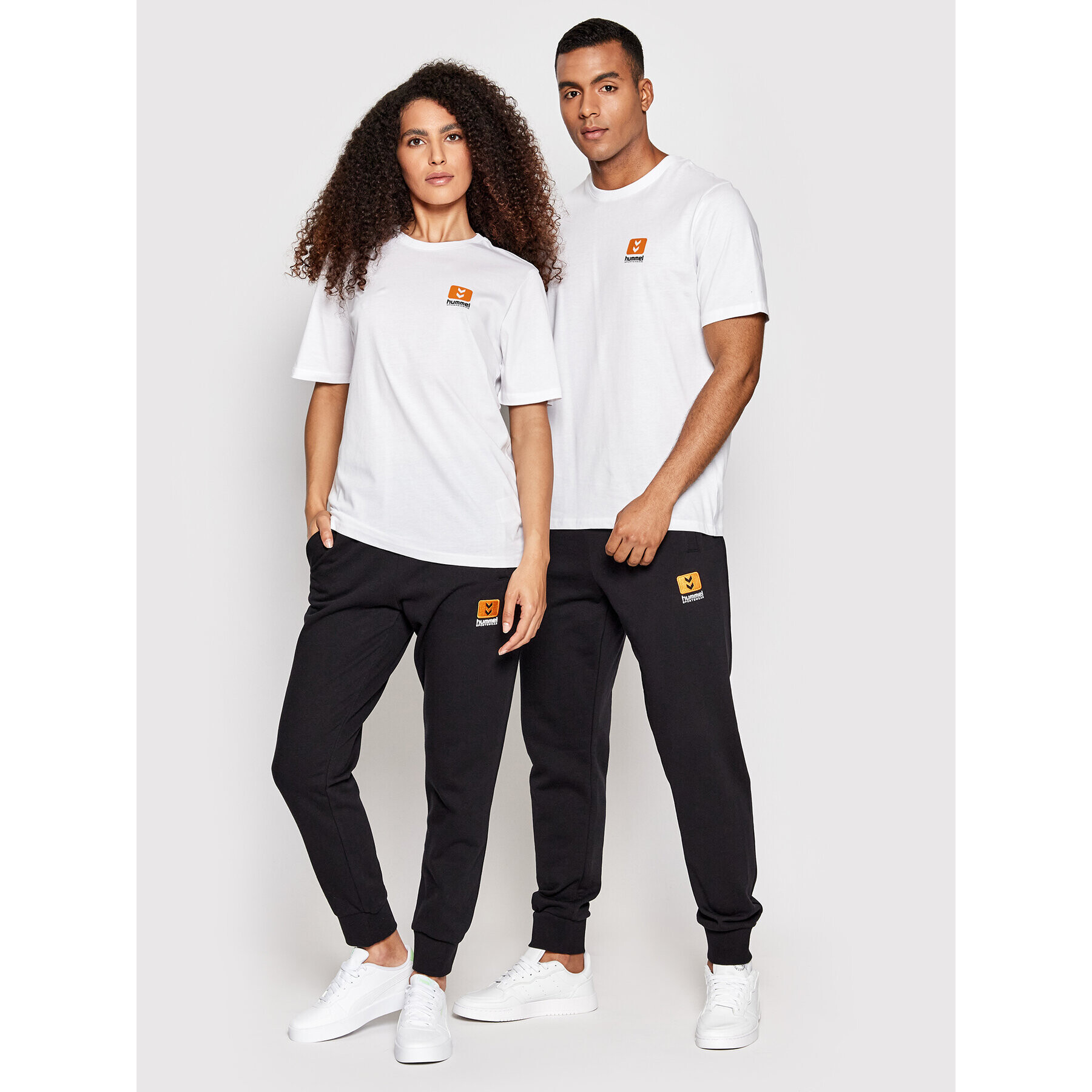 Hummel Тишърт Unisex Legacy Liam 213715 Бял Regular Fit - Pepit.bg
