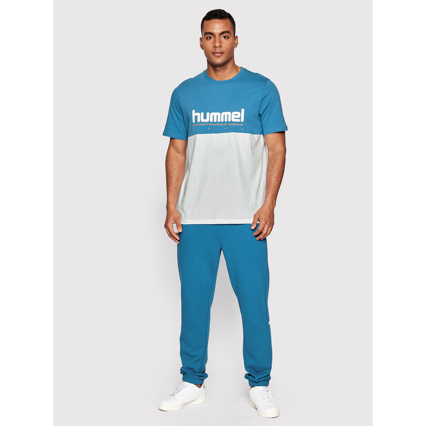 Hummel Тишърт Unisex Legacy Manfred 213716 Син Regular Fit - Pepit.bg