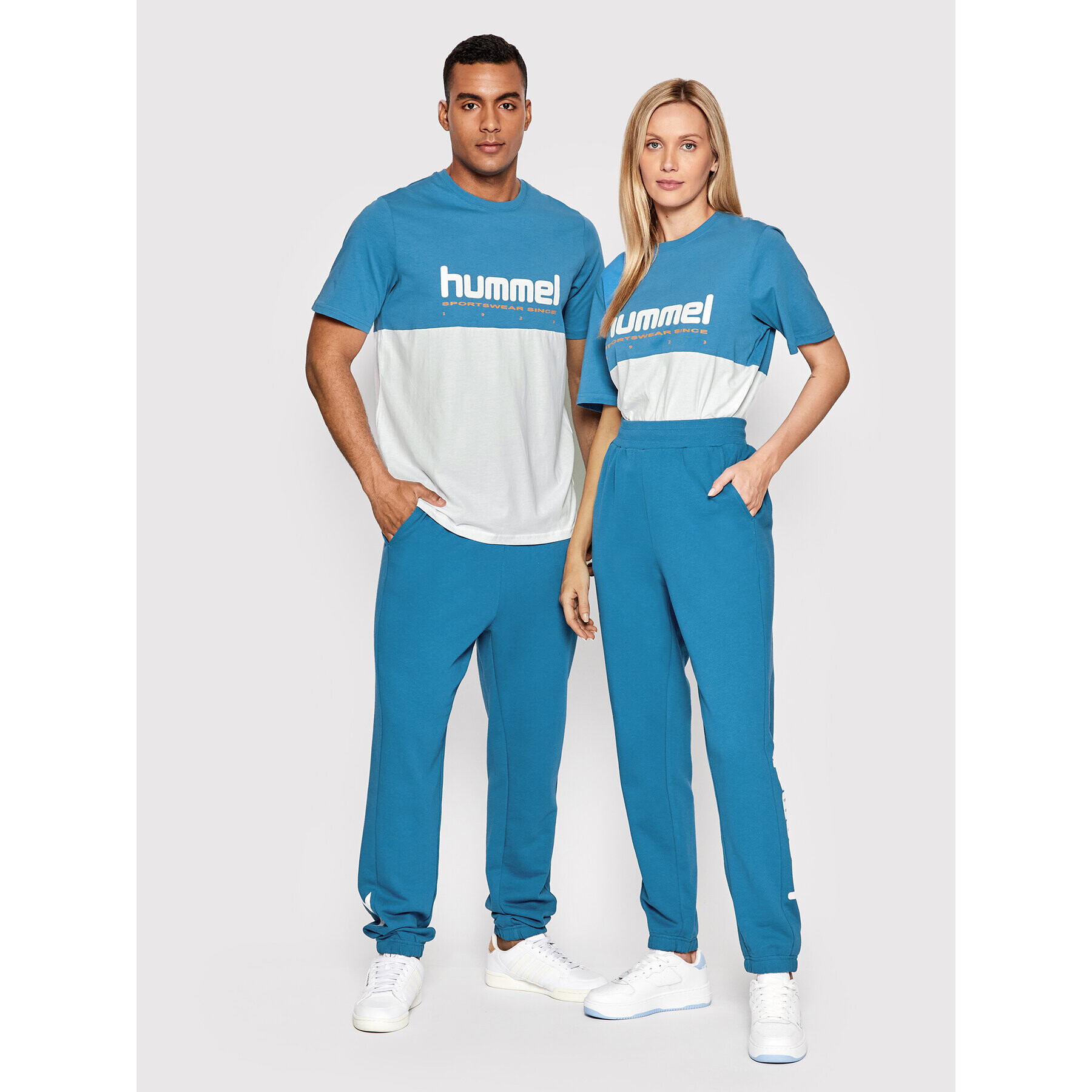 Hummel Тишърт Unisex Legacy Manfred 213716 Син Regular Fit - Pepit.bg