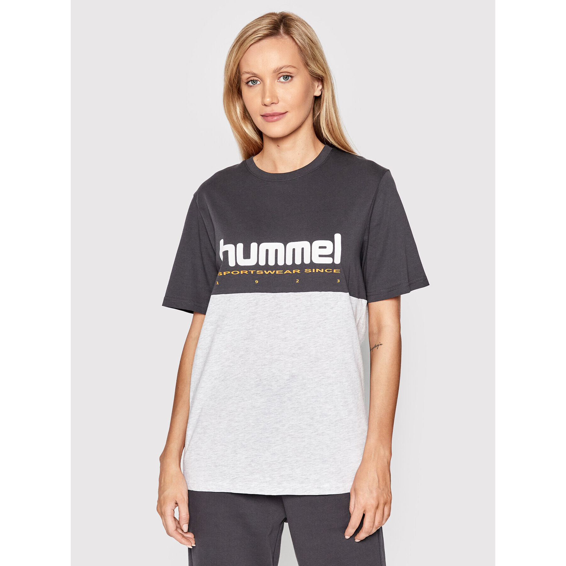 Hummel Тишърт Unisex Legacy Manfred 213716 Сив Regular Fit - Pepit.bg