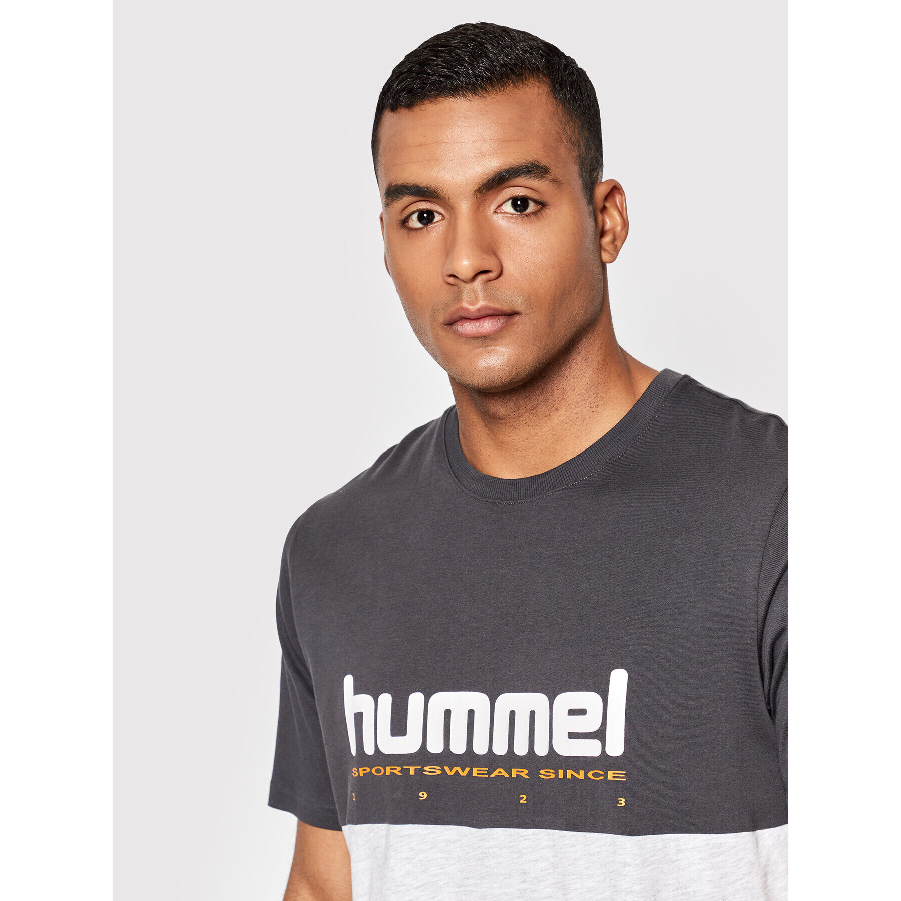 Hummel Тишърт Unisex Legacy Manfred 213716 Сив Regular Fit - Pepit.bg