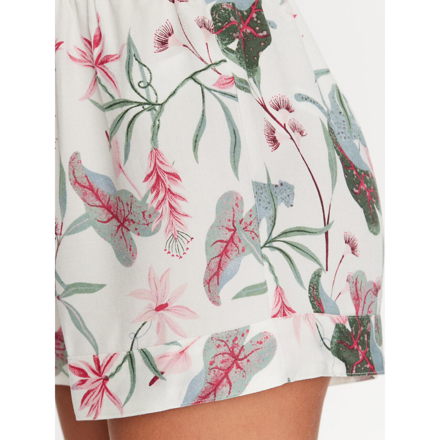 Hunkemöller Пижамени шорти Jungle 202316 Бял Basic Fit - Pepit.bg