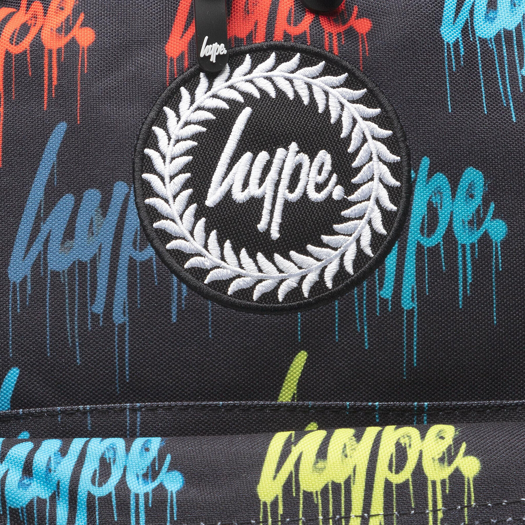 HYPE Раница Multi Coloured Wall Graffiti TWLG-705 Черен - Pepit.bg