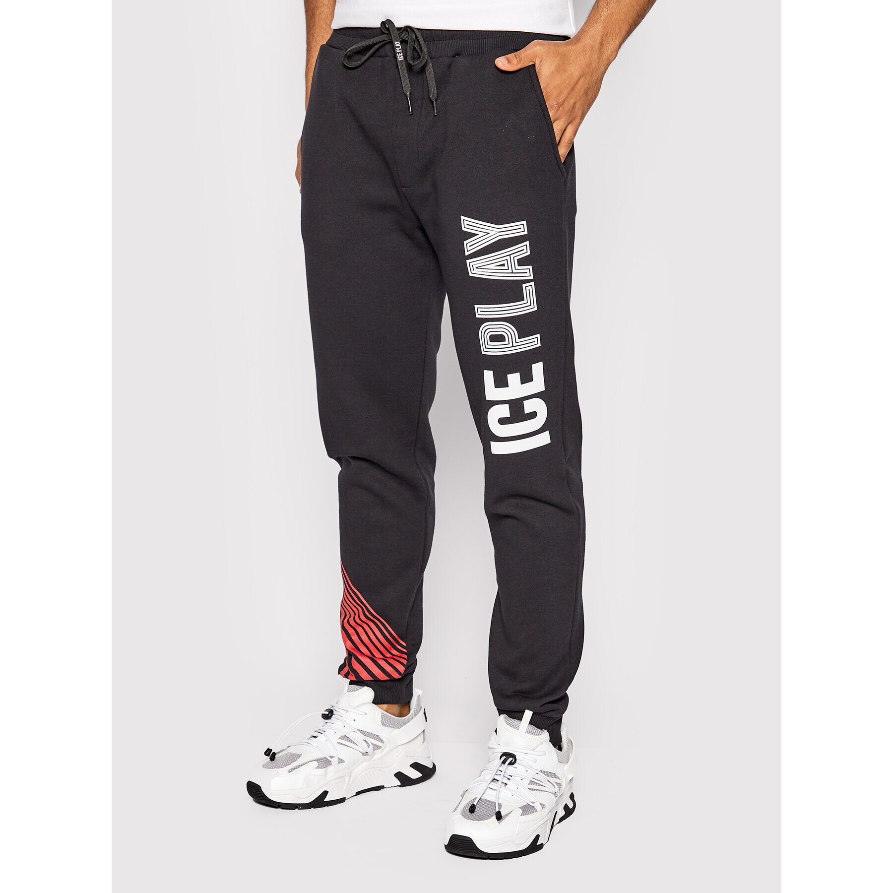 Ice Play Долнище анцуг 22I U1M0 B014 P457 9000 Черен Regular Fit - Pepit.bg