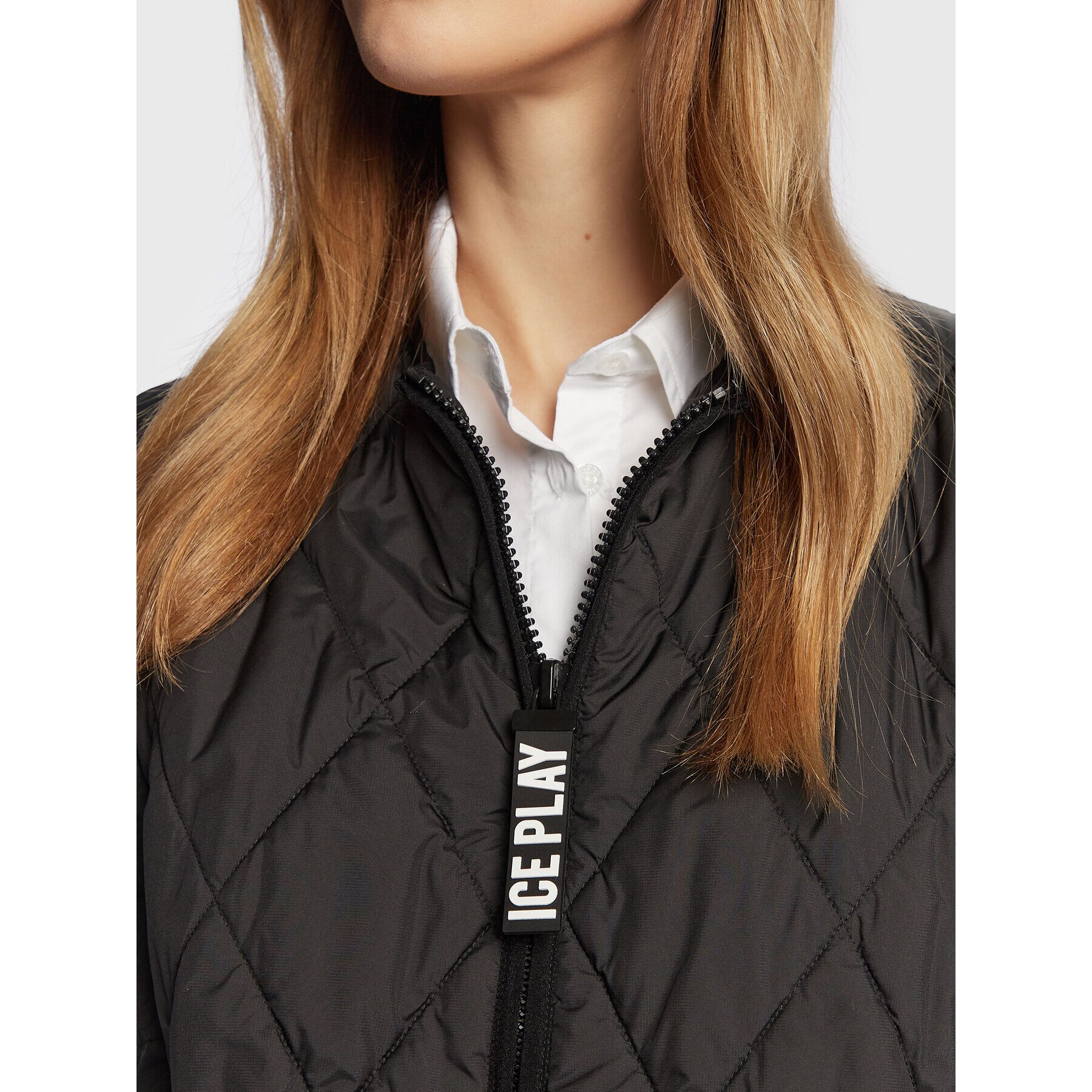 Ice Play Елек 23E U2M0 J031 6408 9000 Черен Relaxed Fit - Pepit.bg